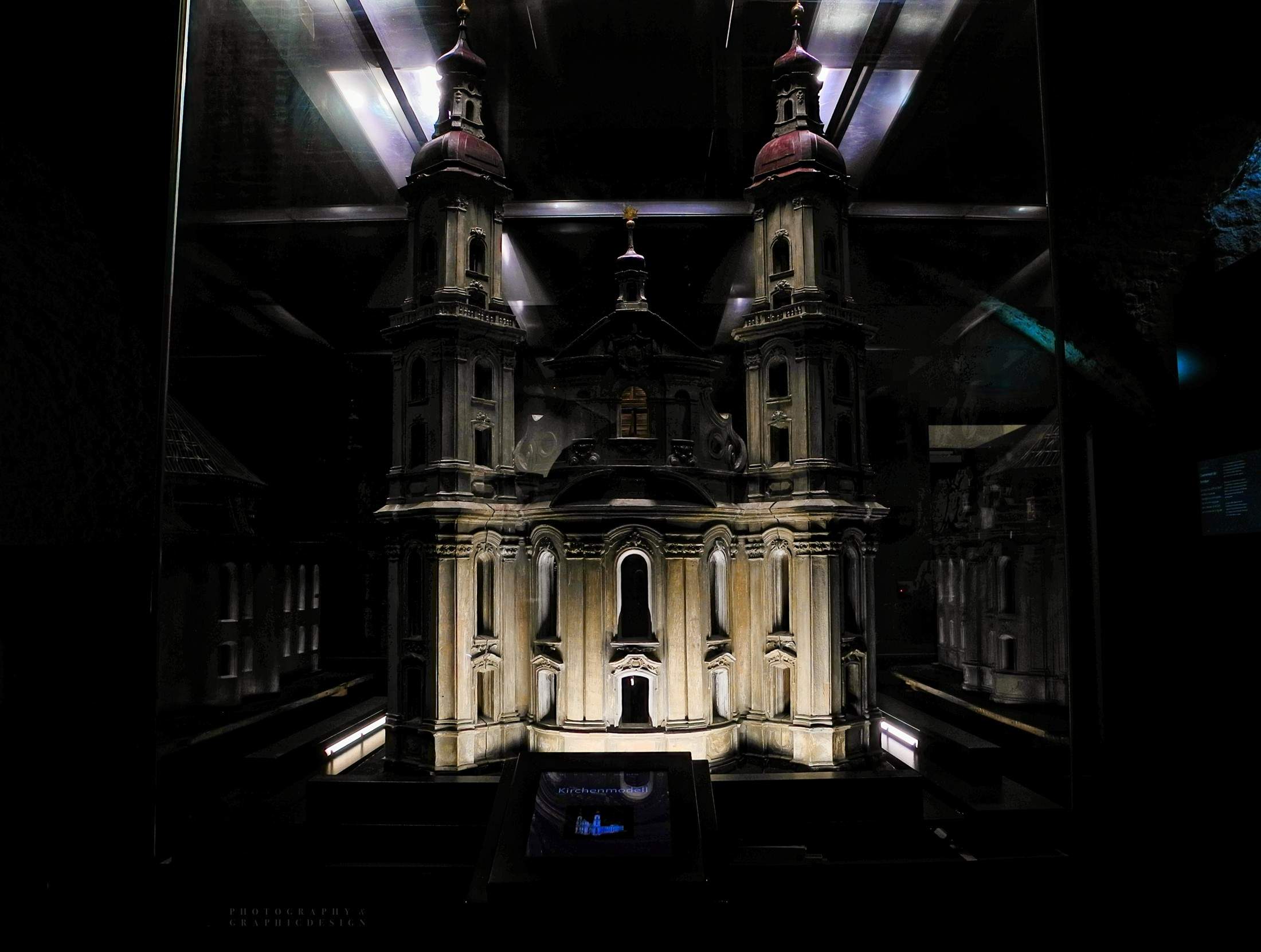 Bild ohne Beschreibung Bild ohne Beschreibung