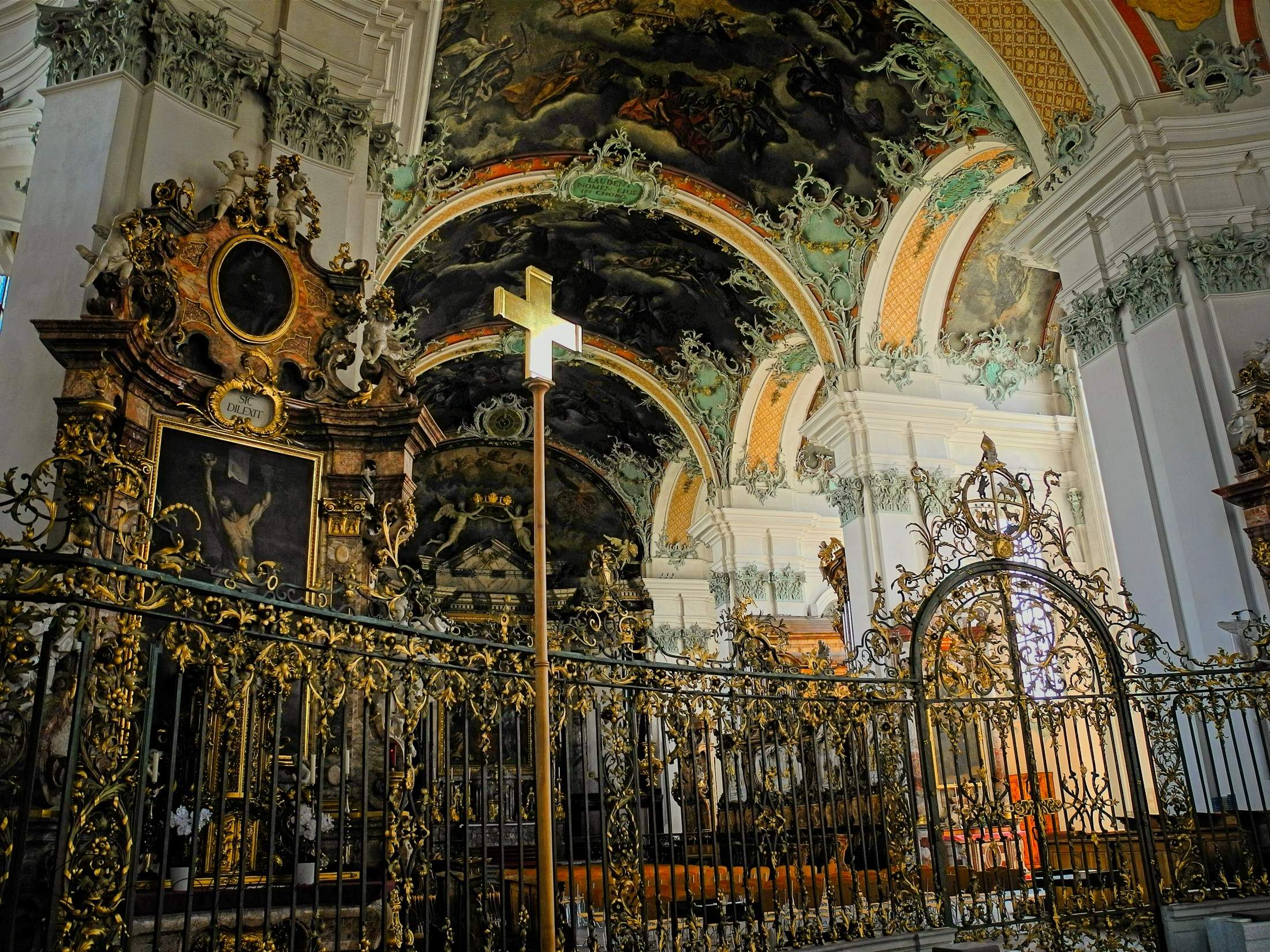 Bild ohne Beschreibung Bild ohne Beschreibung