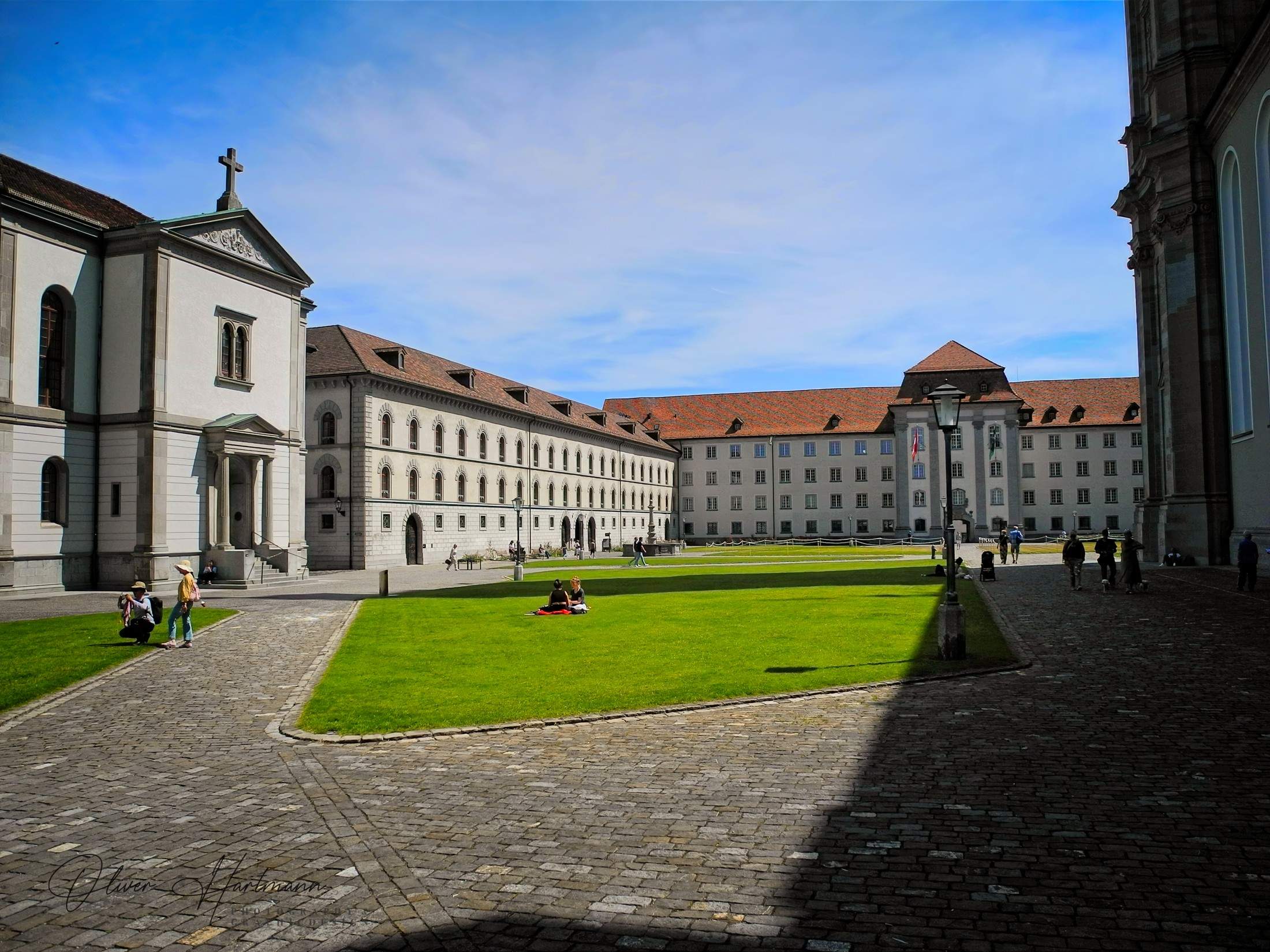 Bild ohne Beschreibung Bild ohne Beschreibung