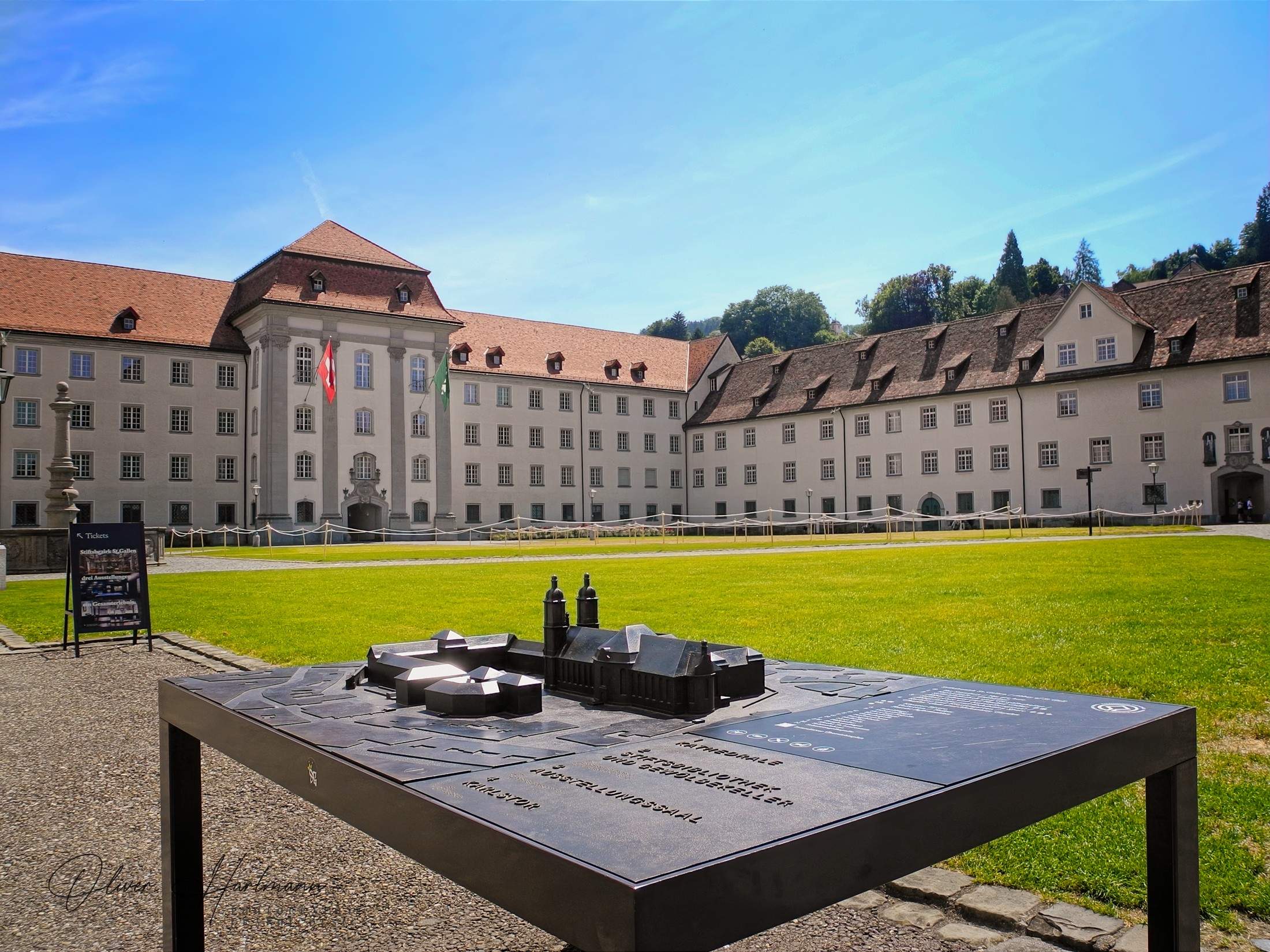 Bild ohne Beschreibung Bild ohne Beschreibung