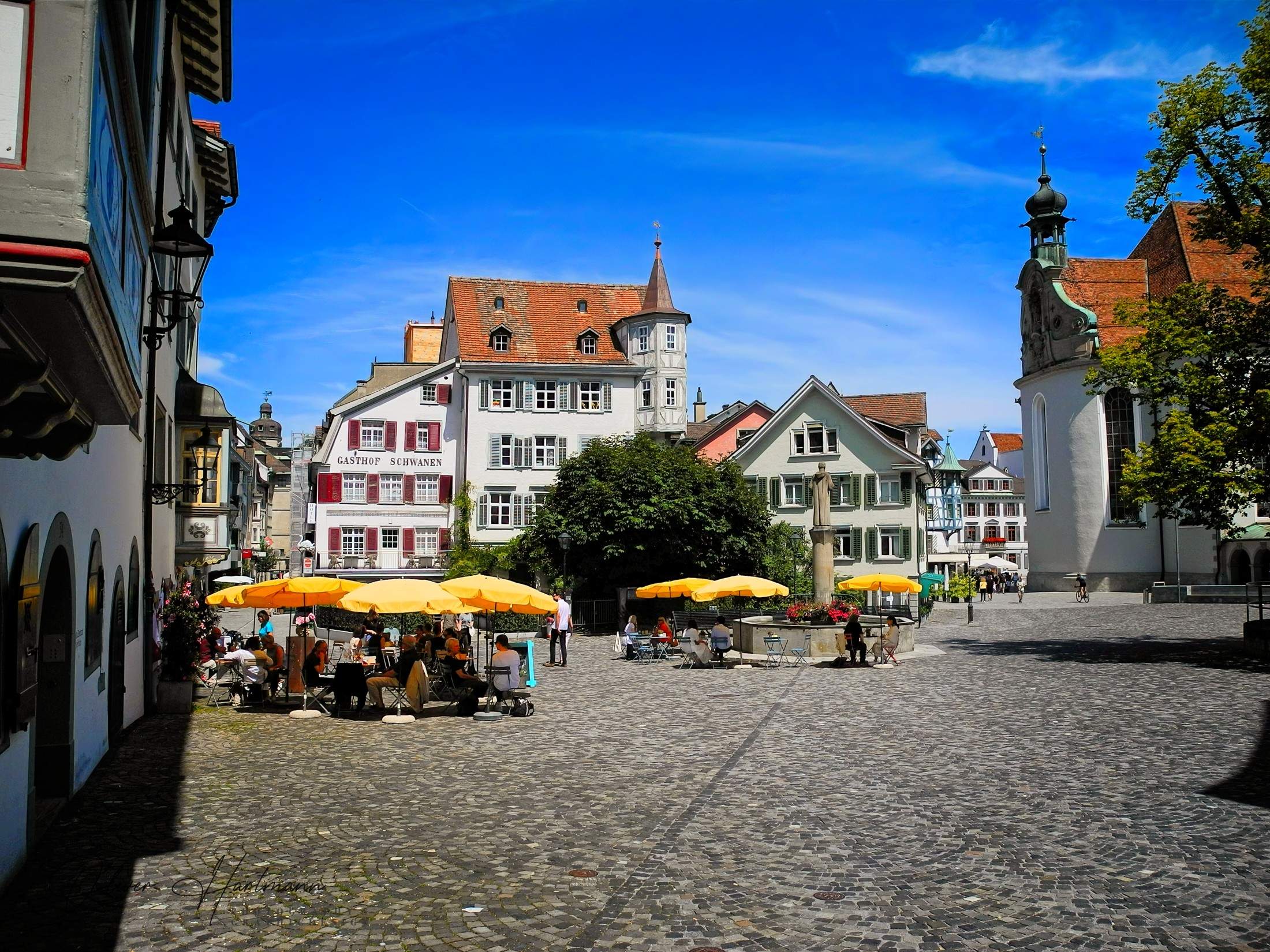 Bild ohne Beschreibung Bild ohne Beschreibung