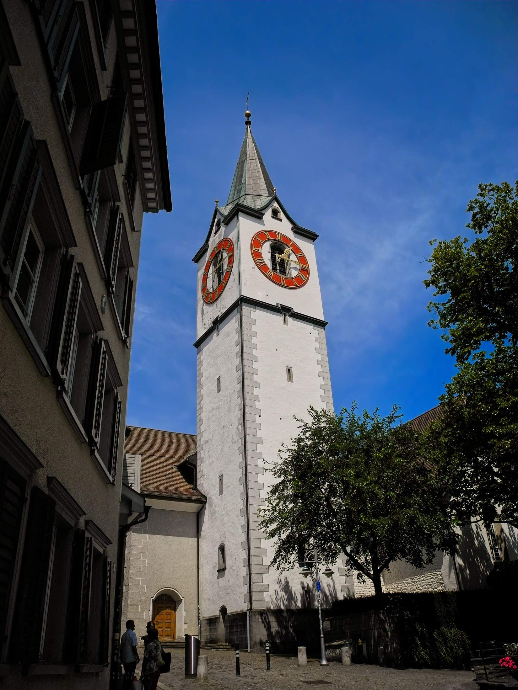 Bild ohne Beschreibung Bild ohne Beschreibung