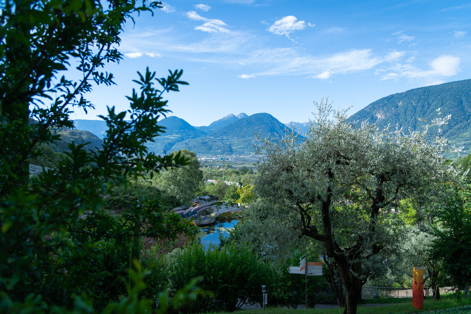 Bild ohne Beschreibung Bild ohne Beschreibung