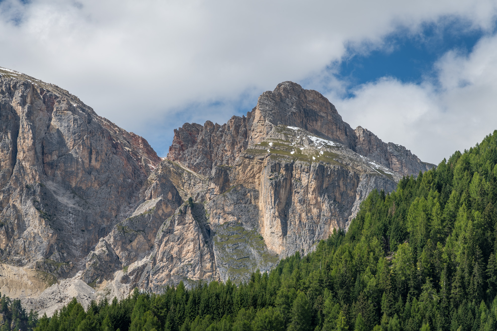 Bild ohne Beschreibung Bild ohne Beschreibung