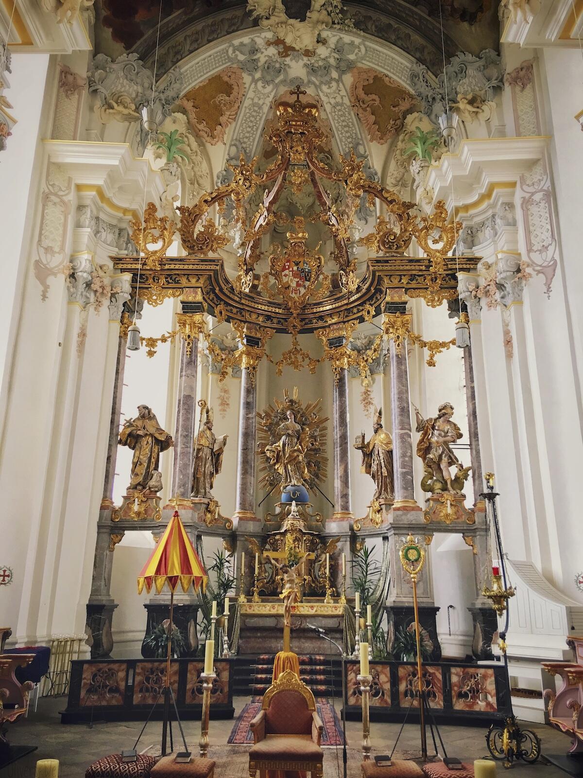 Bild ohne Beschreibung Bild ohne Beschreibung