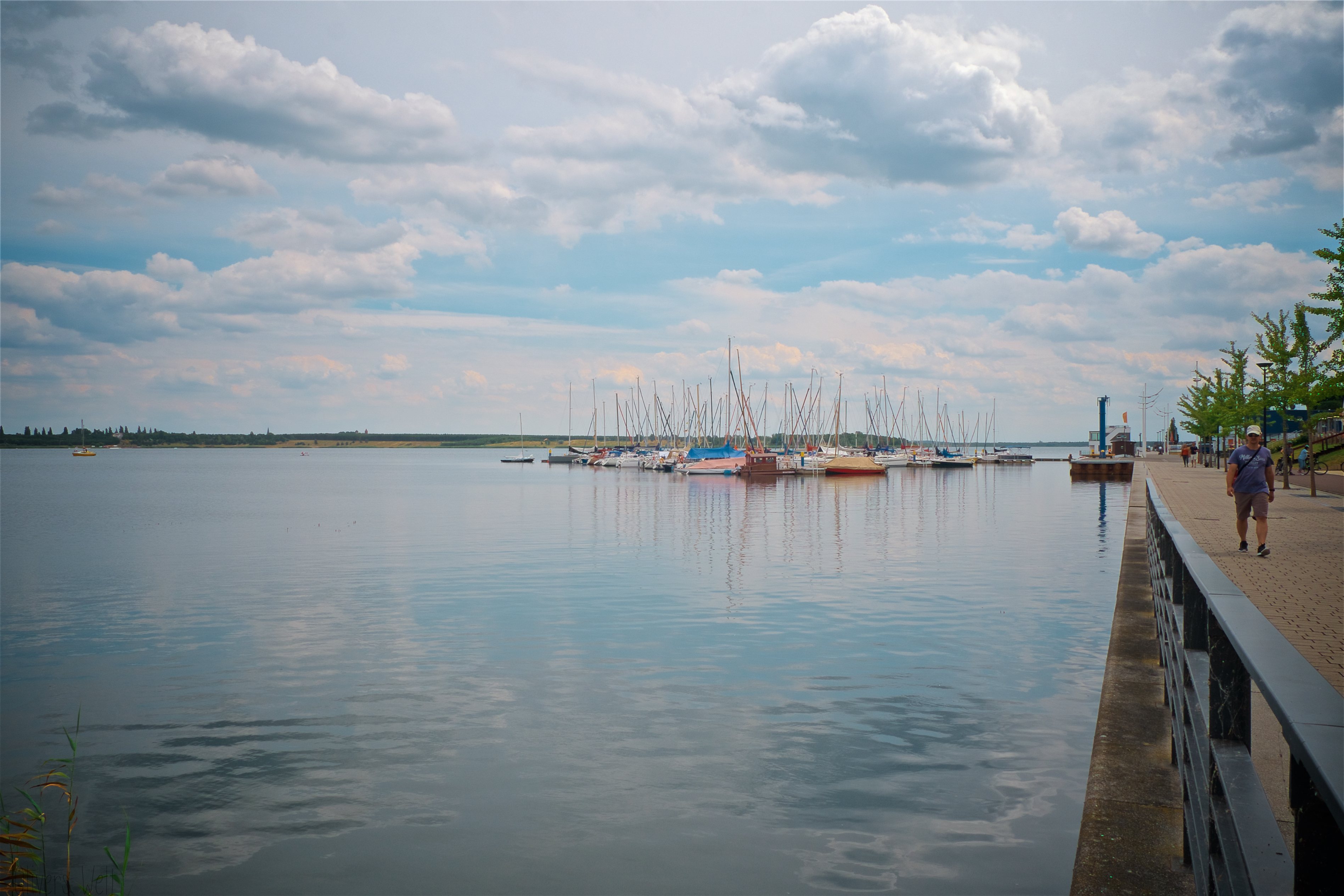 Bild ohne Beschreibung Bild ohne Beschreibung