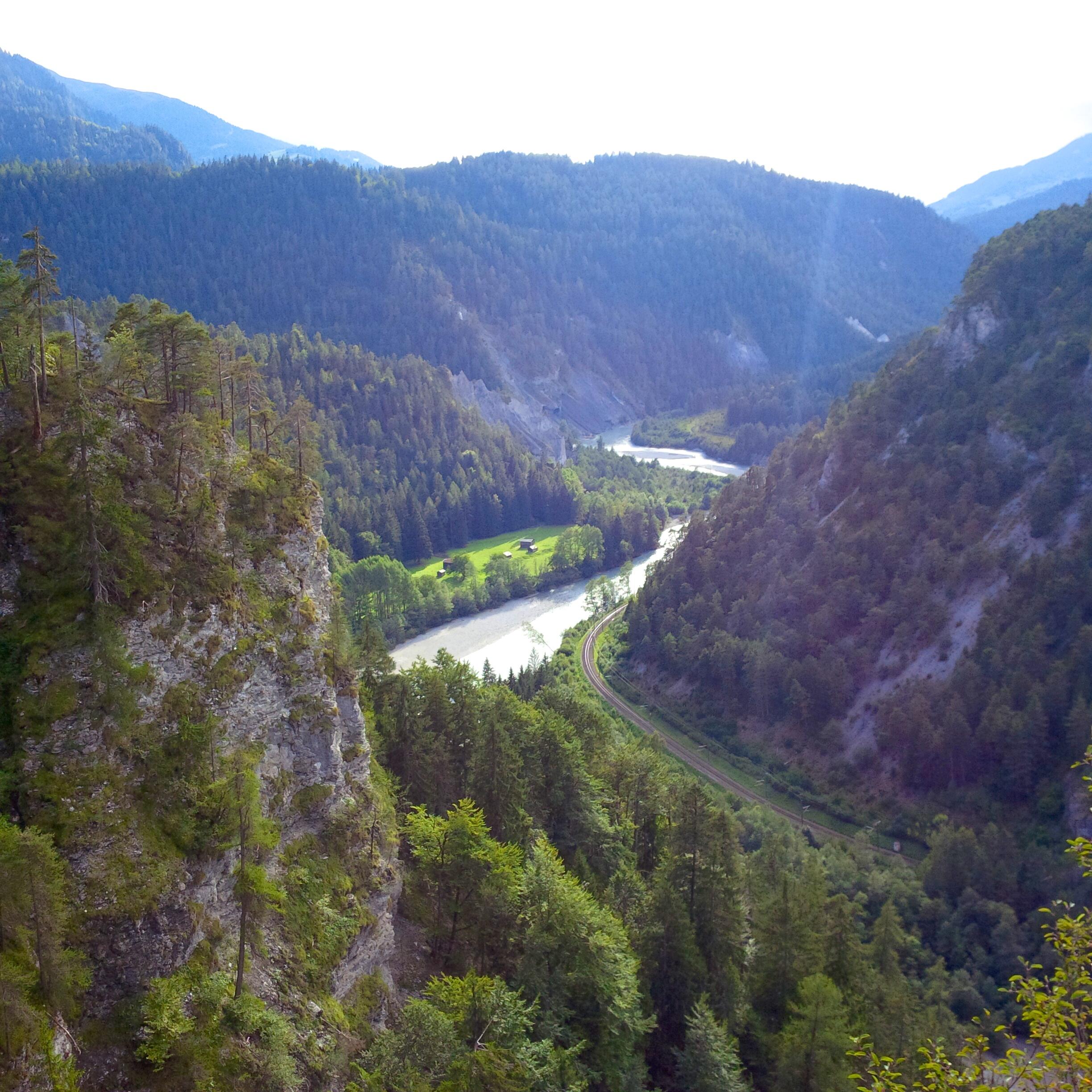 Bild ohne Beschreibung Bild ohne Beschreibung