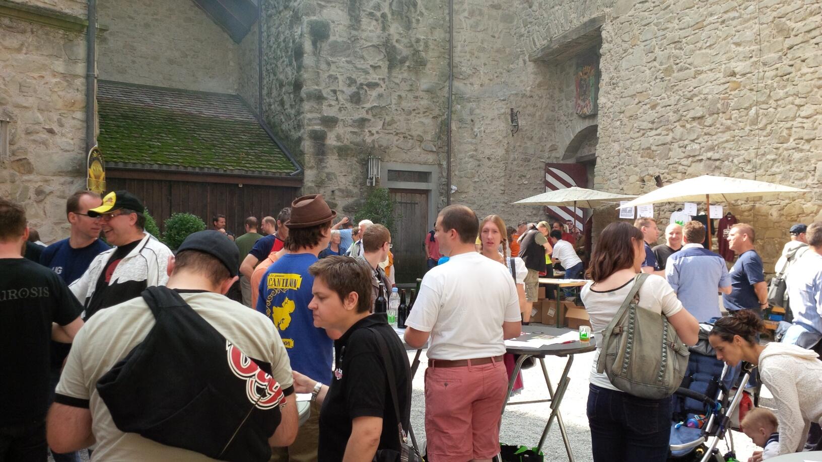 Bild ohne Beschreibung Bild ohne Beschreibung