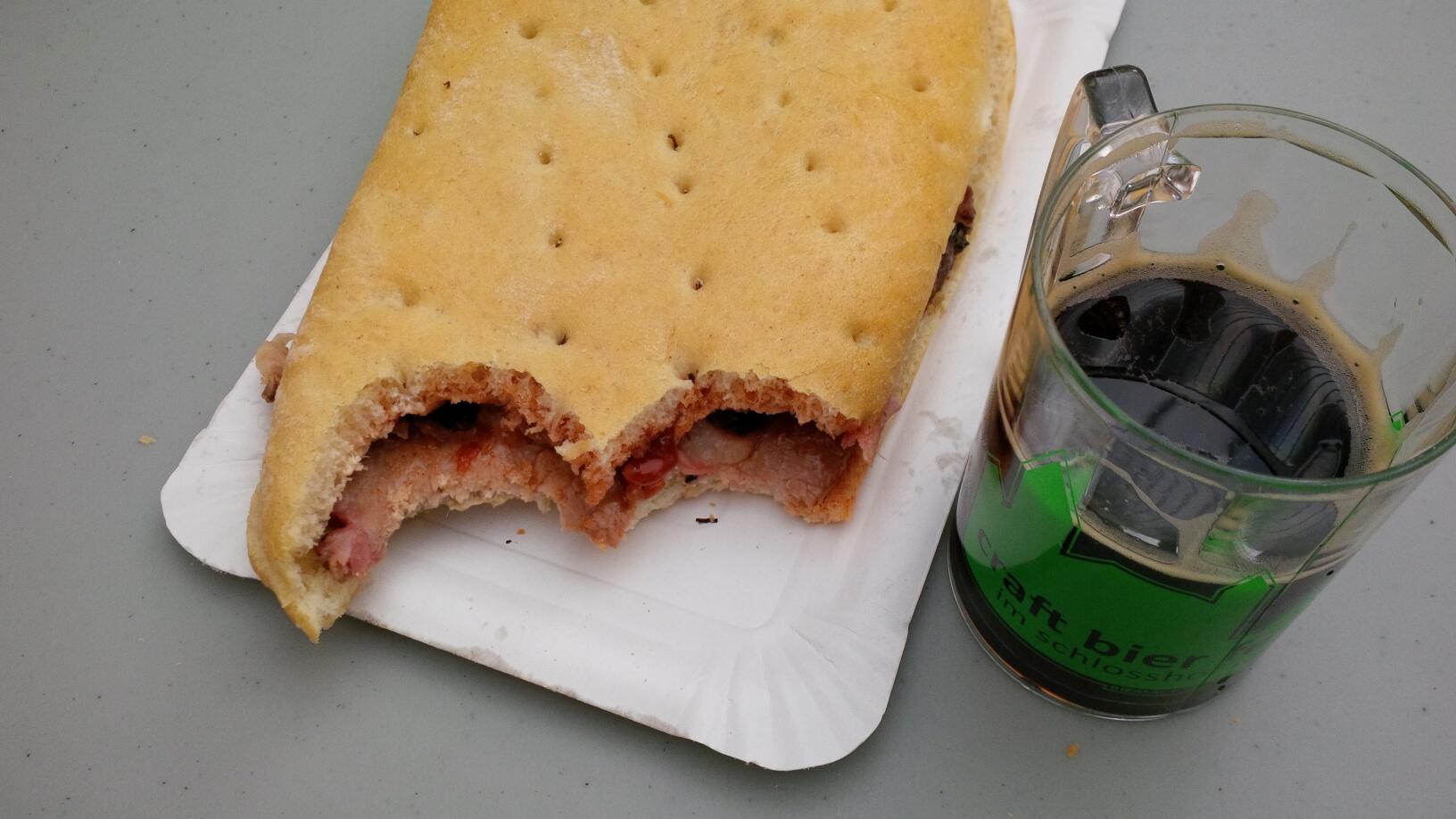 Bild ohne Beschreibung Bild ohne Beschreibung