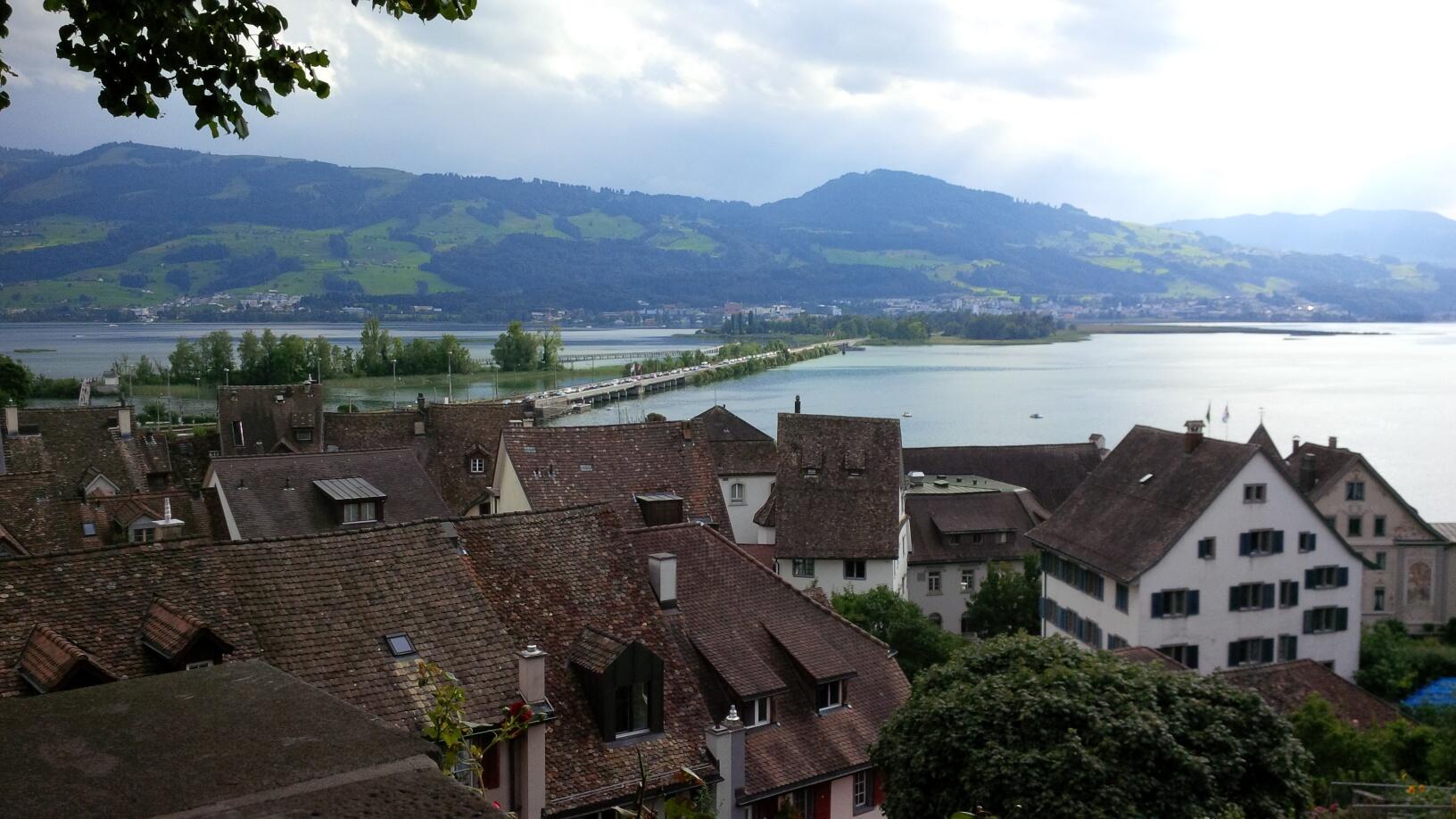 Bild ohne Beschreibung Bild ohne Beschreibung