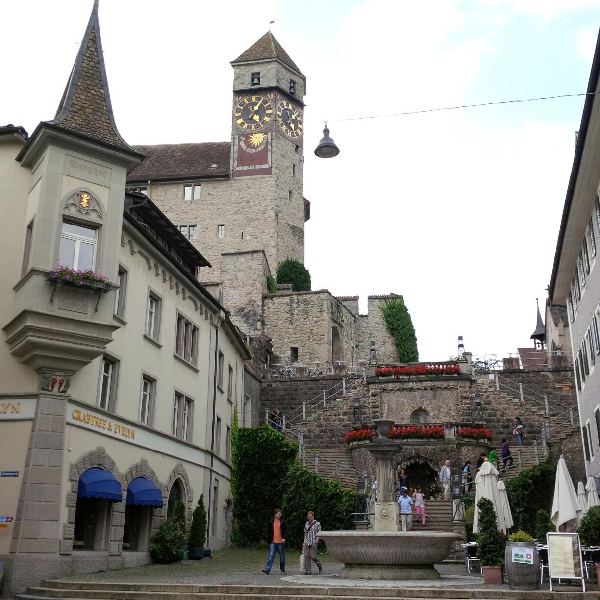 Bild ohne Beschreibung Bild ohne Beschreibung