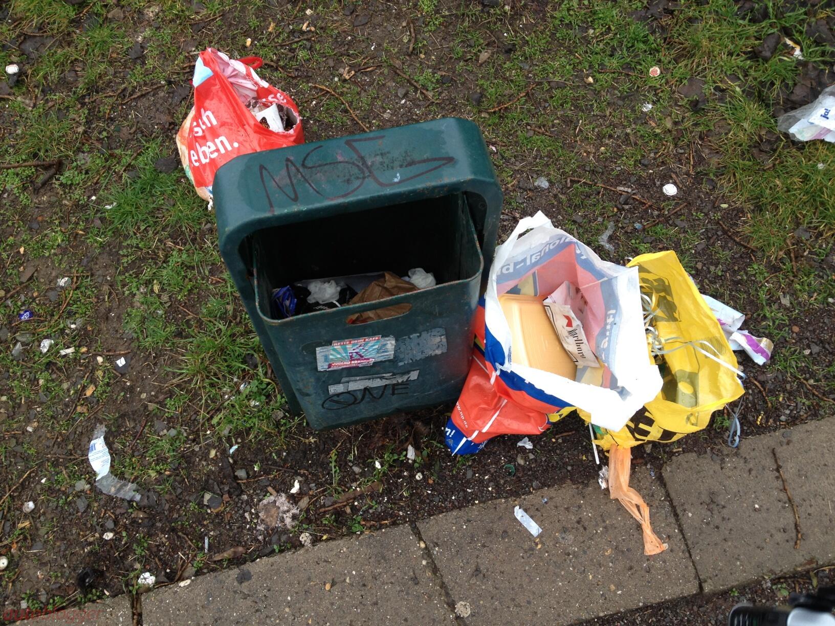 Bild ohne Beschreibung Bild ohne Beschreibung