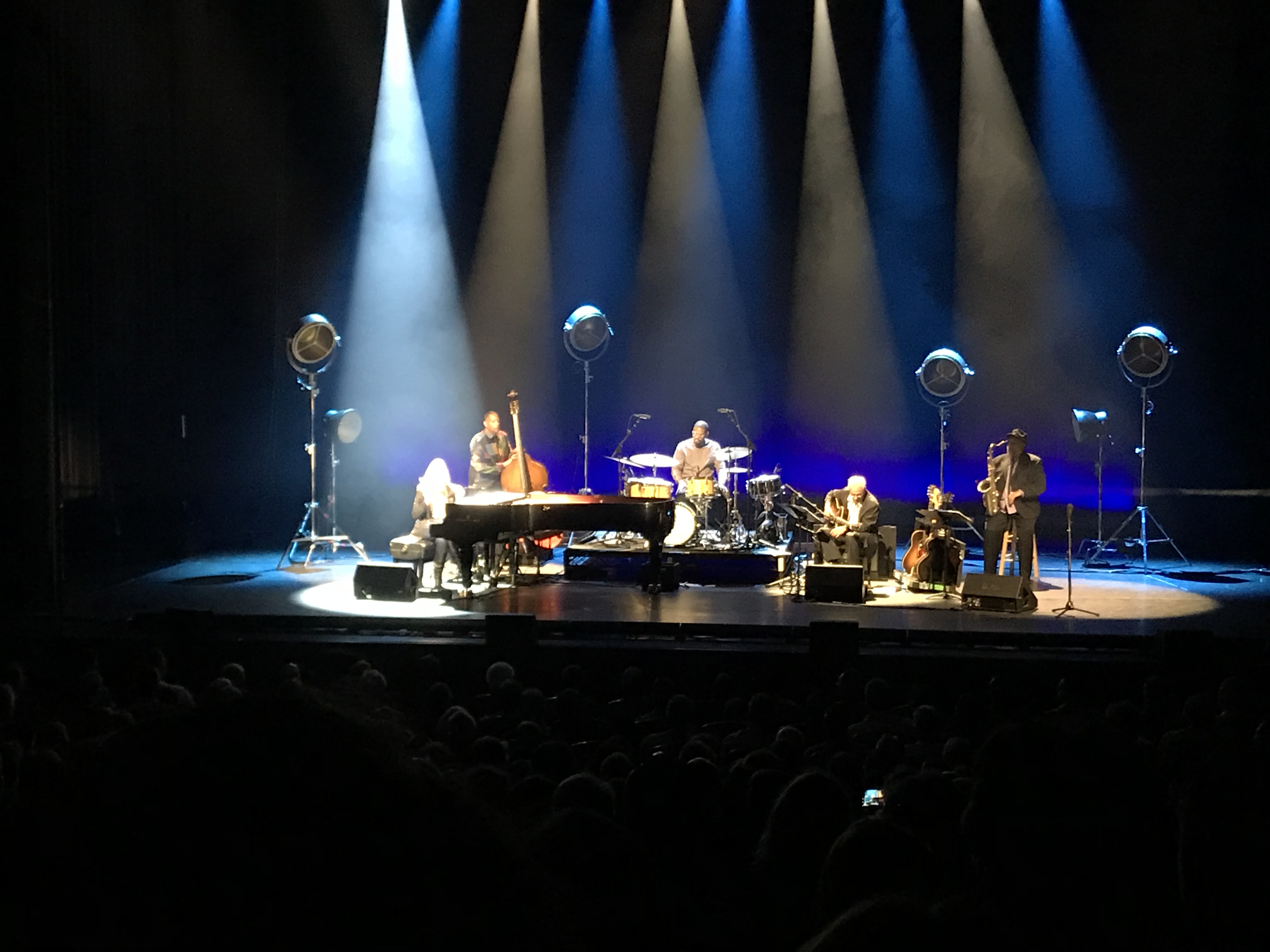 Bild ohne Beschreibung Bild ohne Beschreibung