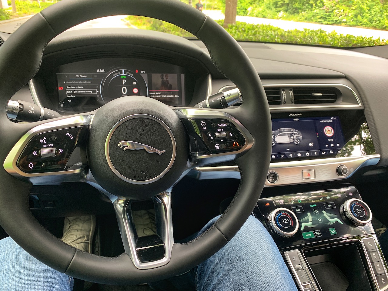 Bild ohne Beschreibung Bild ohne Beschreibung