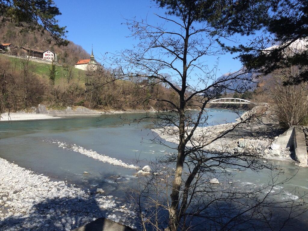 Bild ohne Beschreibung Bild ohne Beschreibung