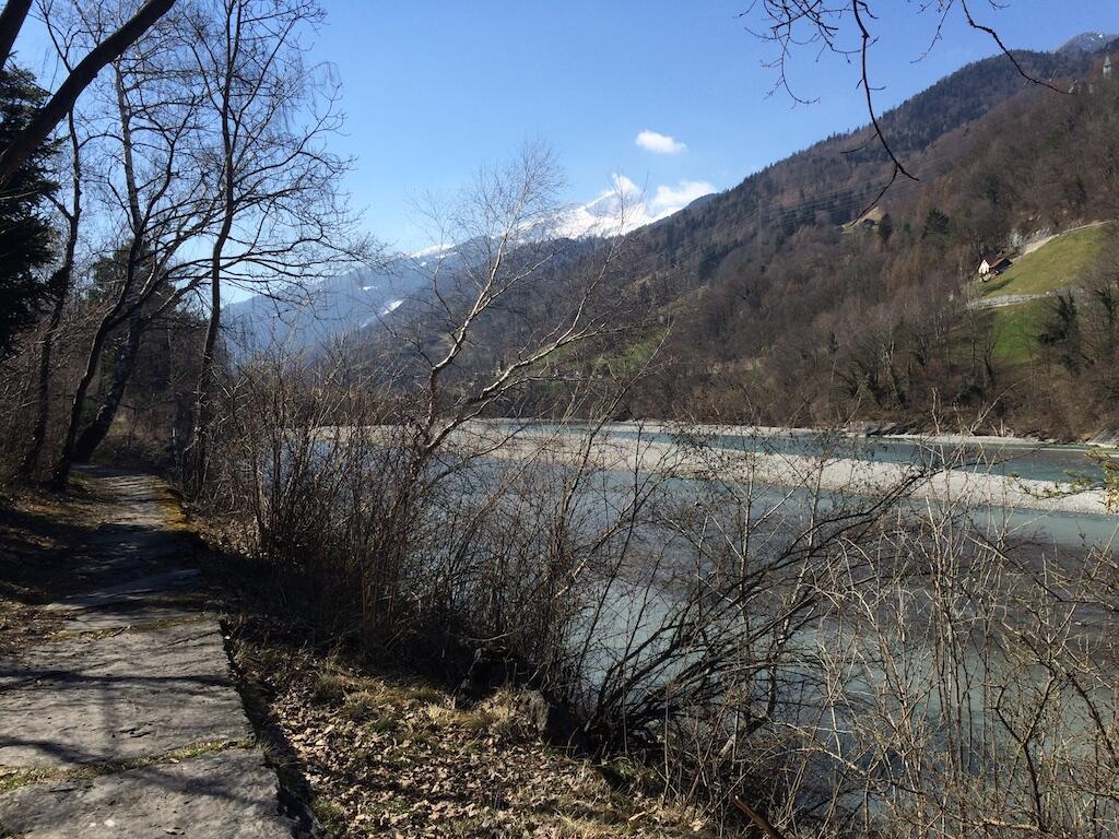 Bild ohne Beschreibung Bild ohne Beschreibung