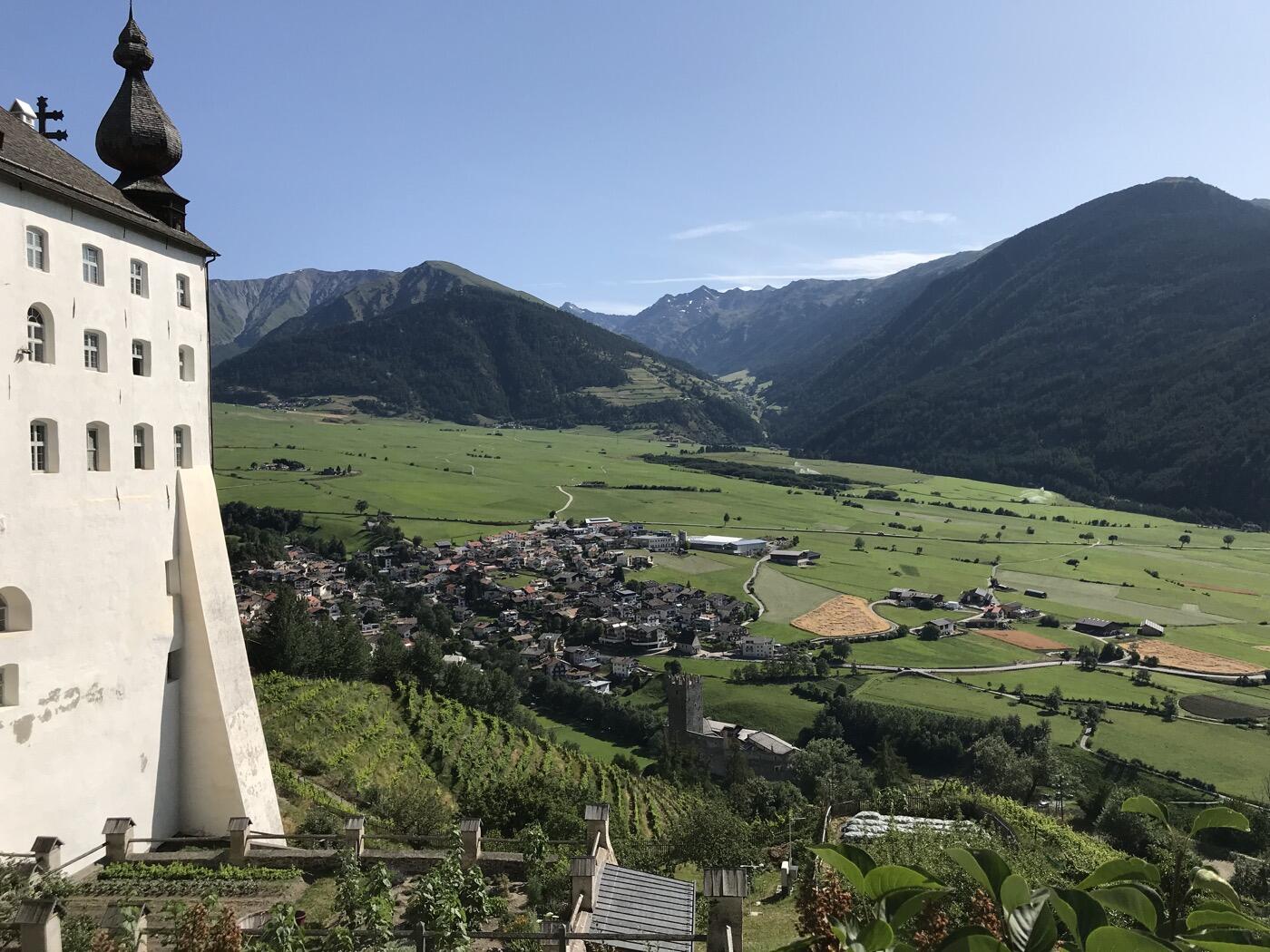 Bild ohne Beschreibung Bild ohne Beschreibung