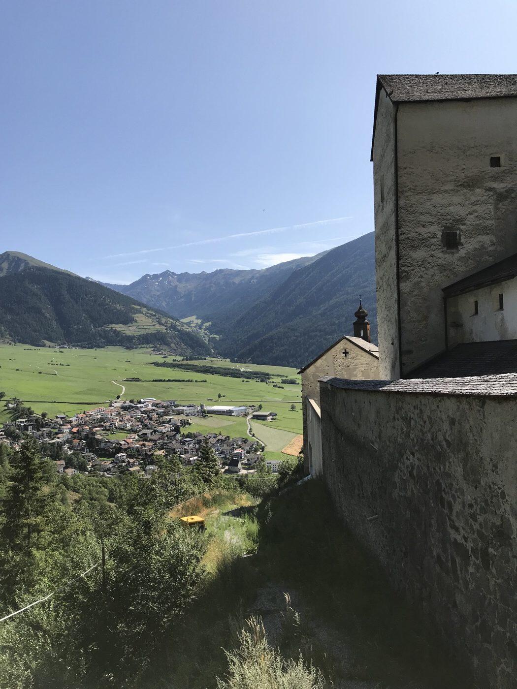 Bild ohne Beschreibung Bild ohne Beschreibung