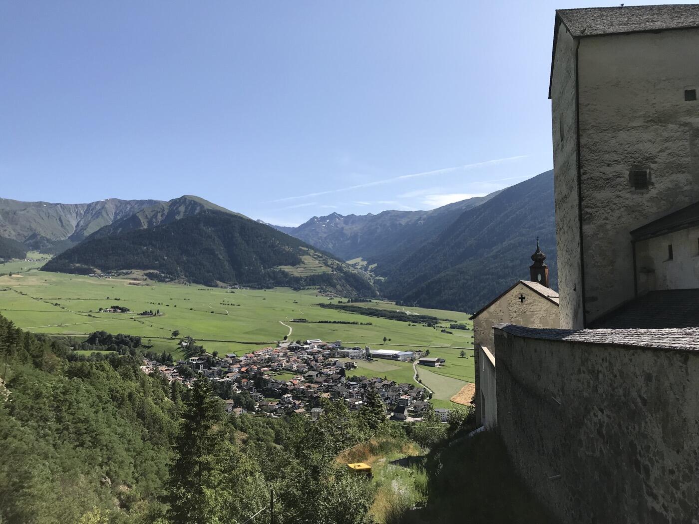 Bild ohne Beschreibung Bild ohne Beschreibung