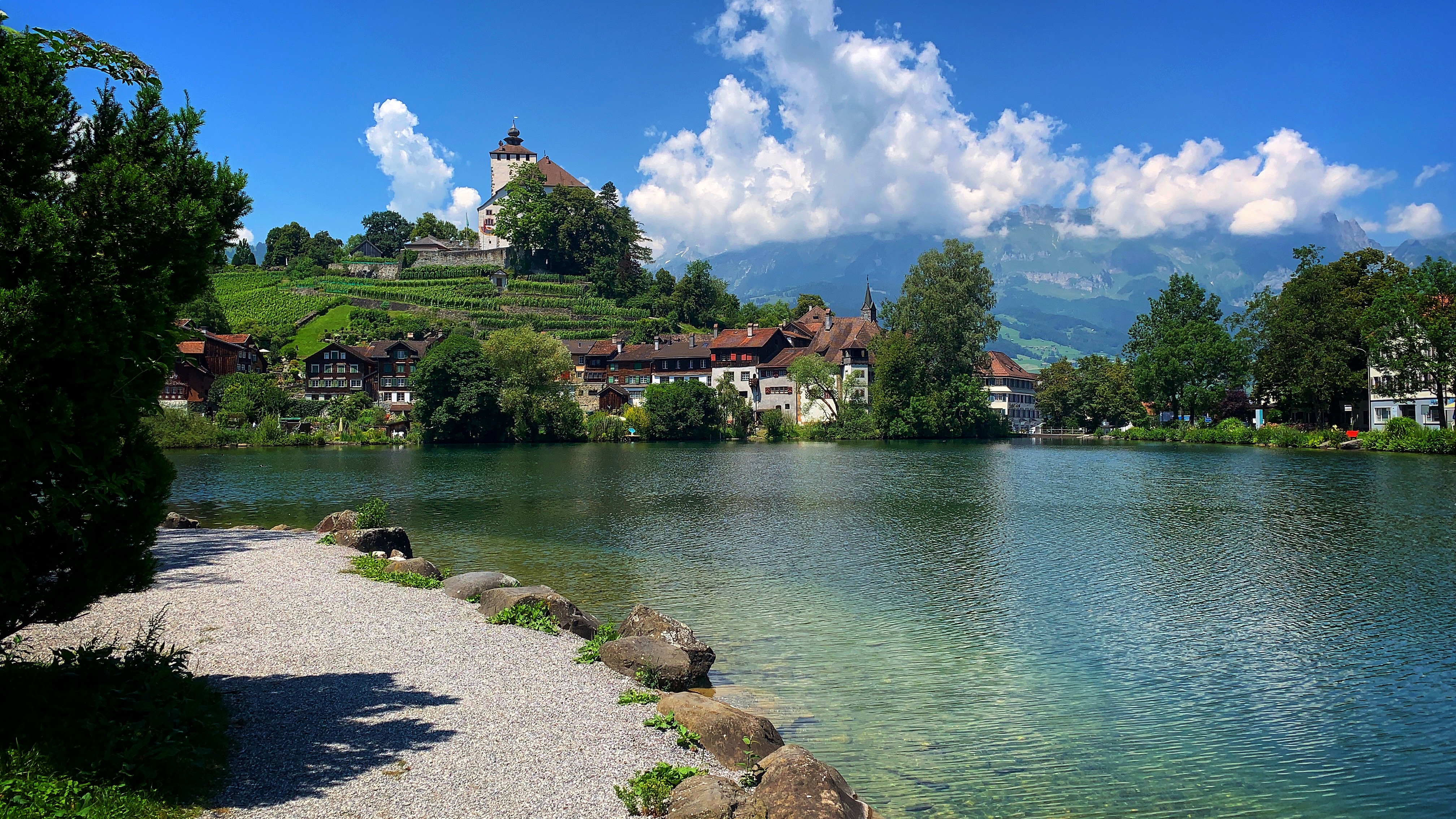 Bild ohne Beschreibung