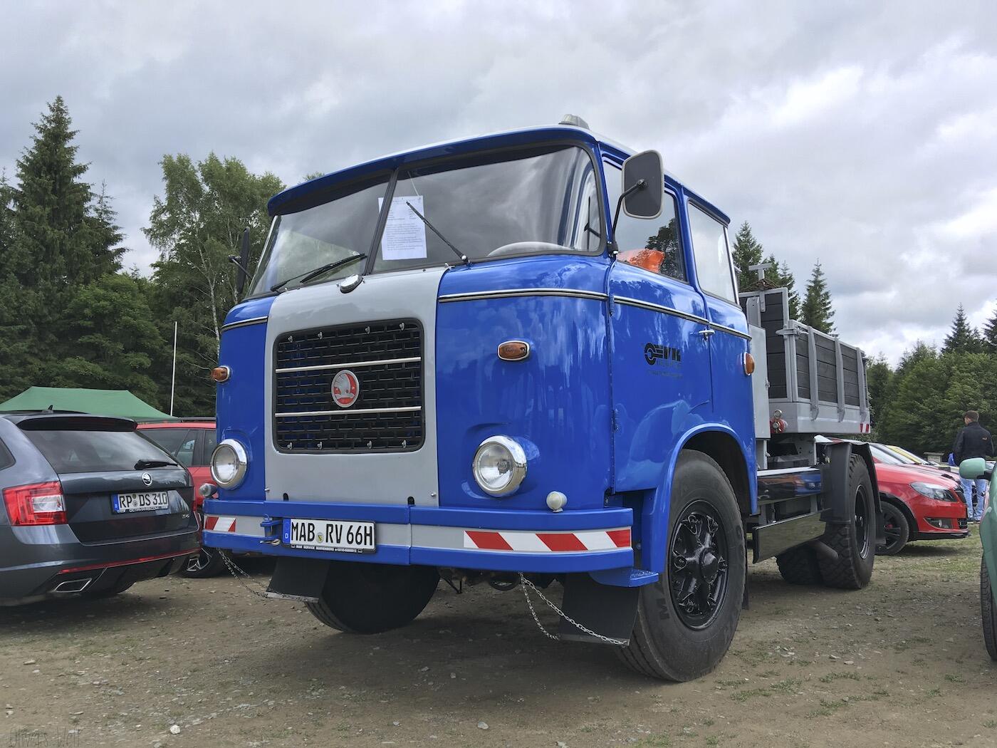 Bild ohne Beschreibung Bild ohne Beschreibung