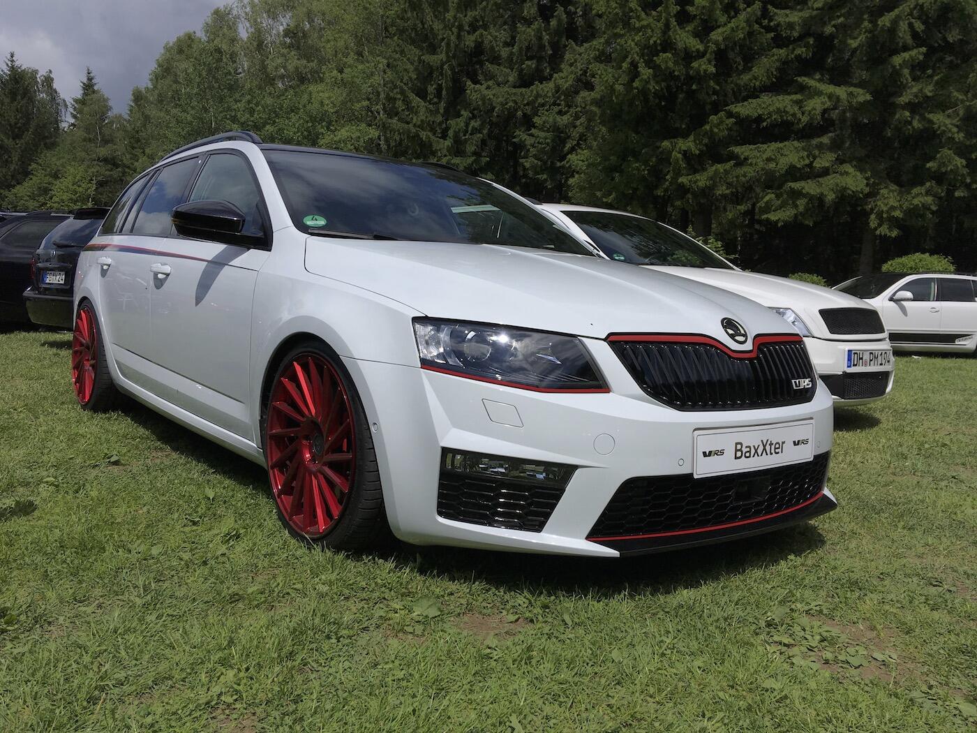 Bild ohne Beschreibung Bild ohne Beschreibung