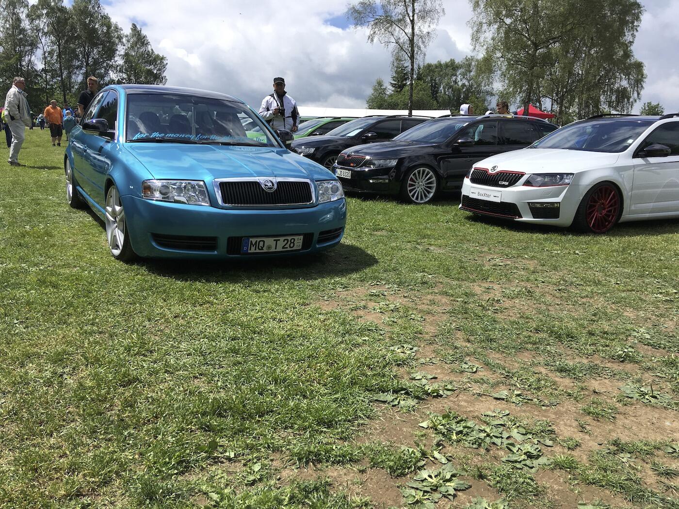 Bild ohne Beschreibung Bild ohne Beschreibung