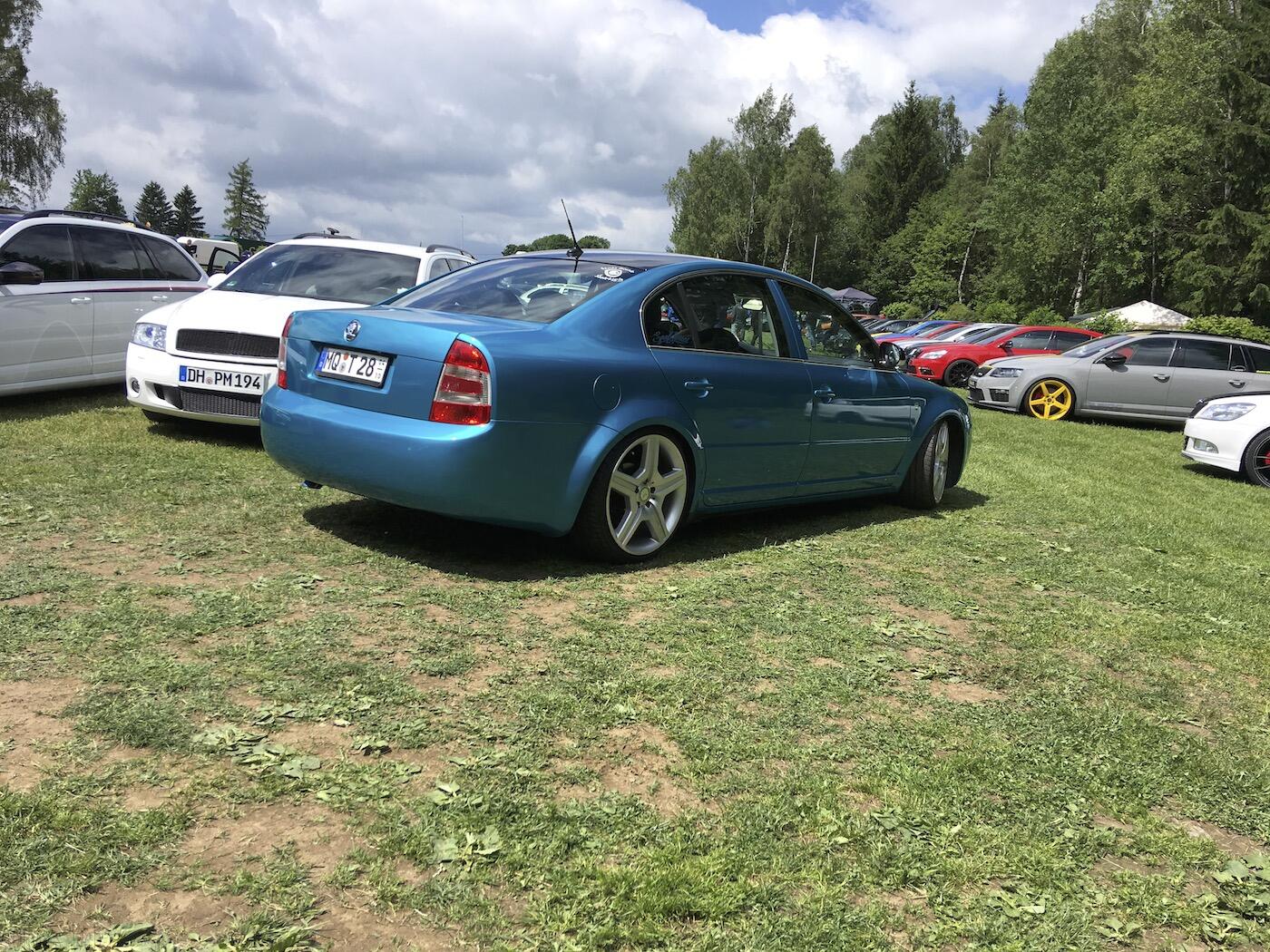 Bild ohne Beschreibung Bild ohne Beschreibung