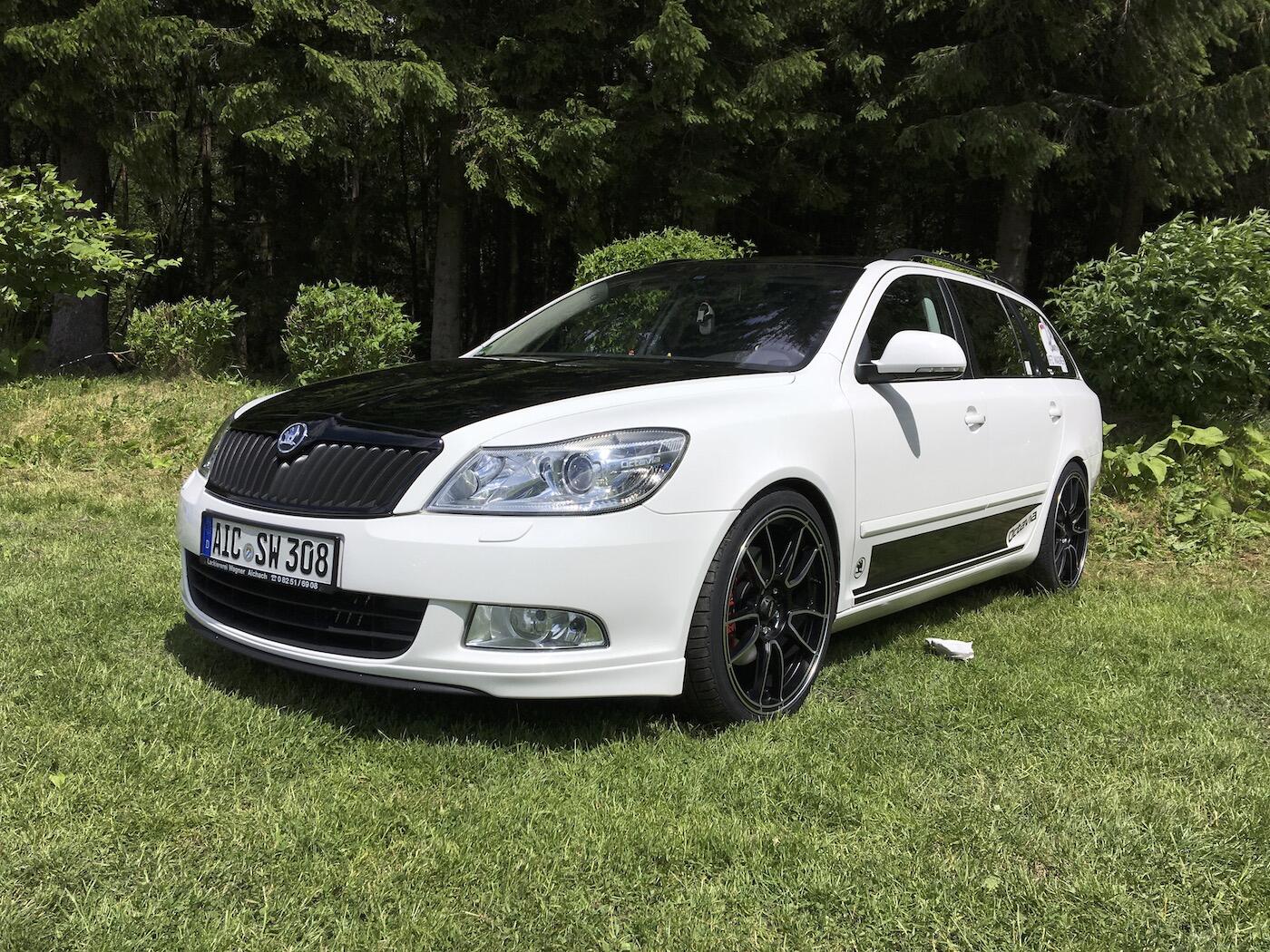 Bild ohne Beschreibung Bild ohne Beschreibung