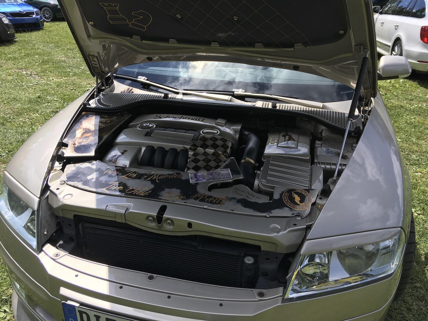 Bild ohne Beschreibung Bild ohne Beschreibung