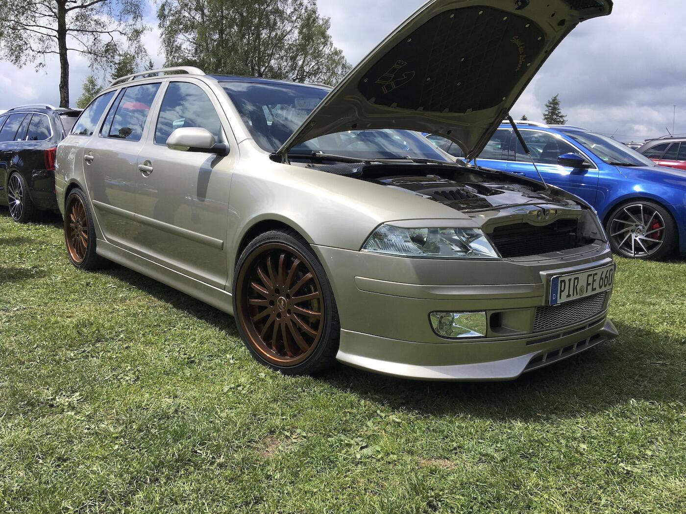 Bild ohne Beschreibung Bild ohne Beschreibung