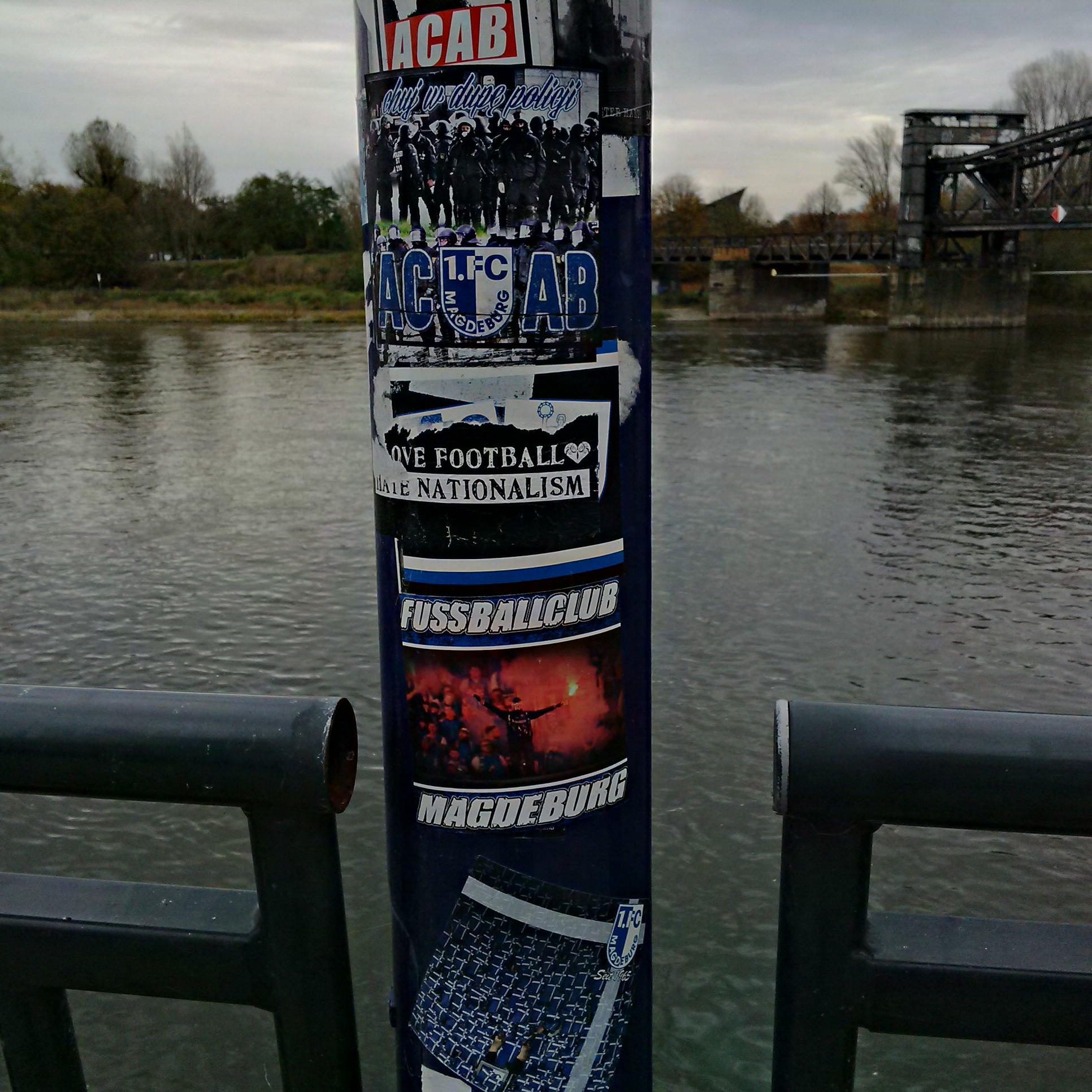 Bild ohne Beschreibung Bild ohne Beschreibung