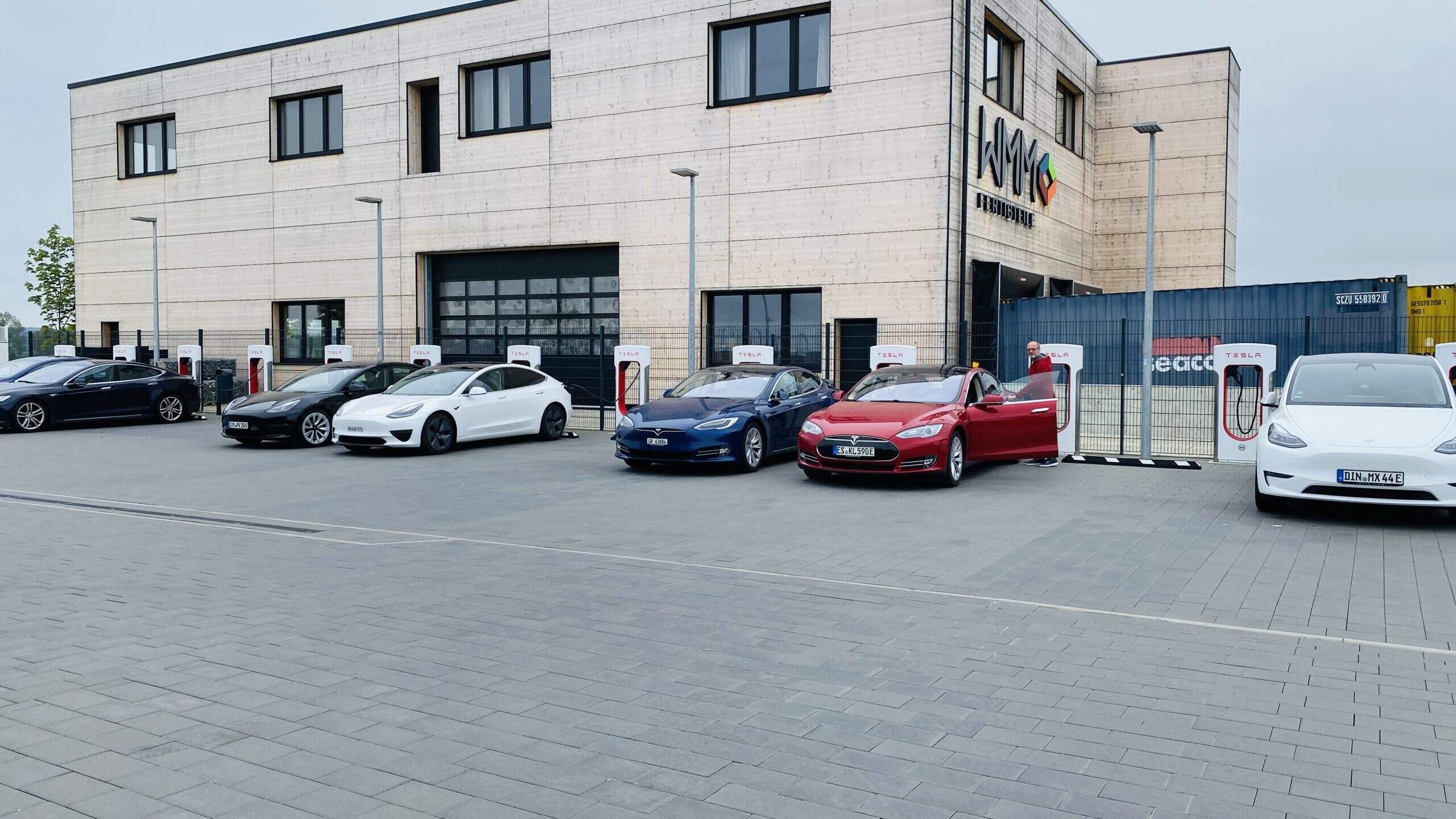 Bild ohne Beschreibung Bild ohne Beschreibung