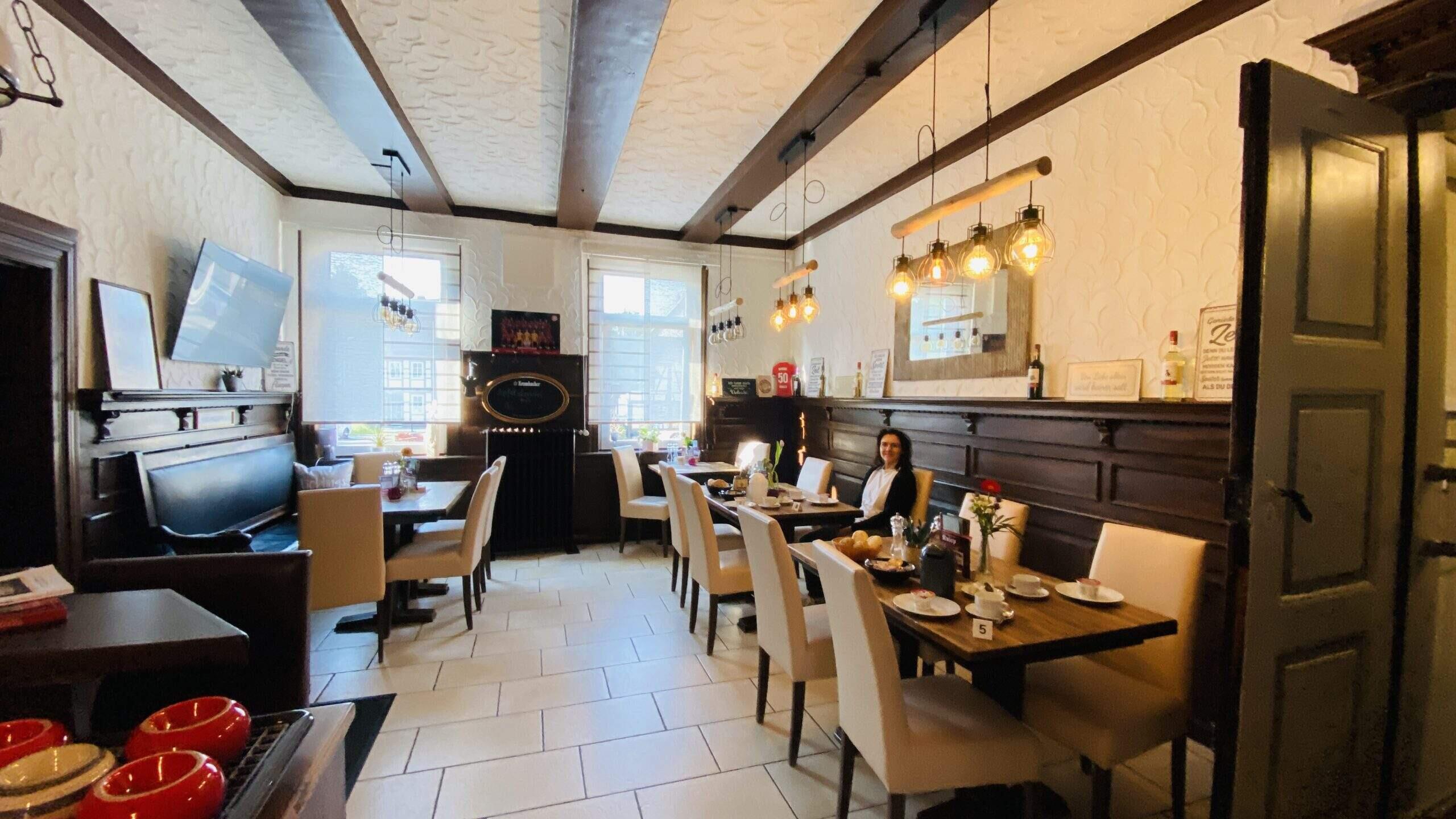 Bild ohne Beschreibung Bild ohne Beschreibung