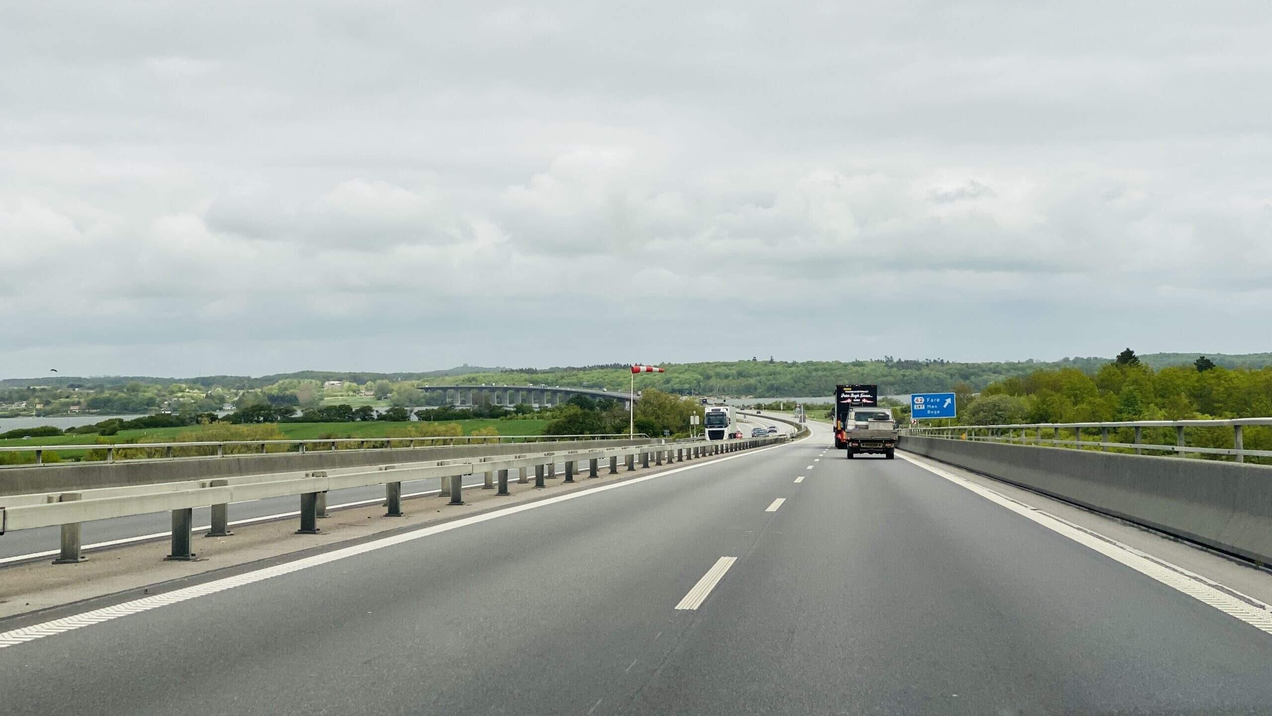 Bild ohne Beschreibung Bild ohne Beschreibung