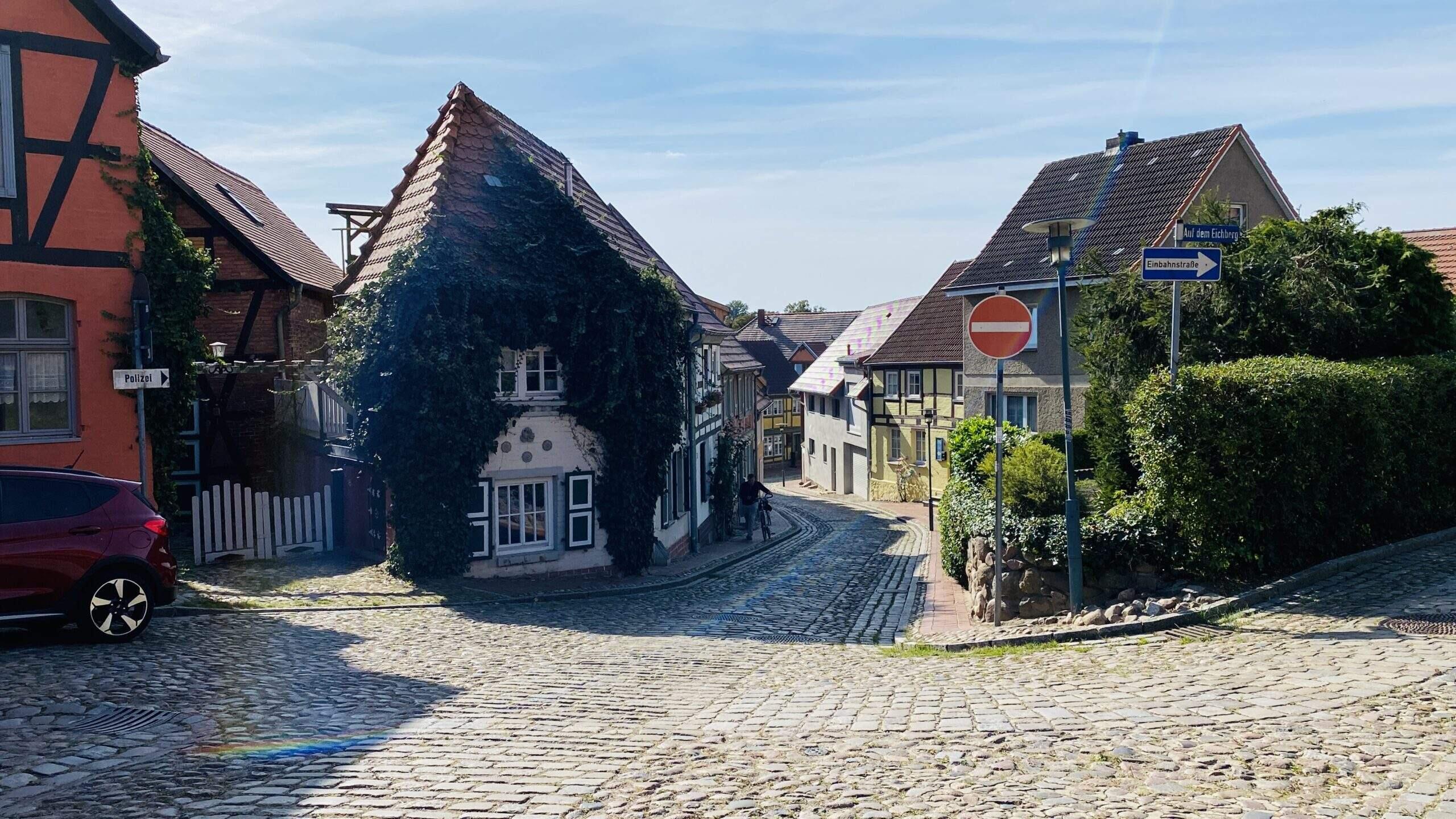 Bild ohne Beschreibung Bild ohne Beschreibung