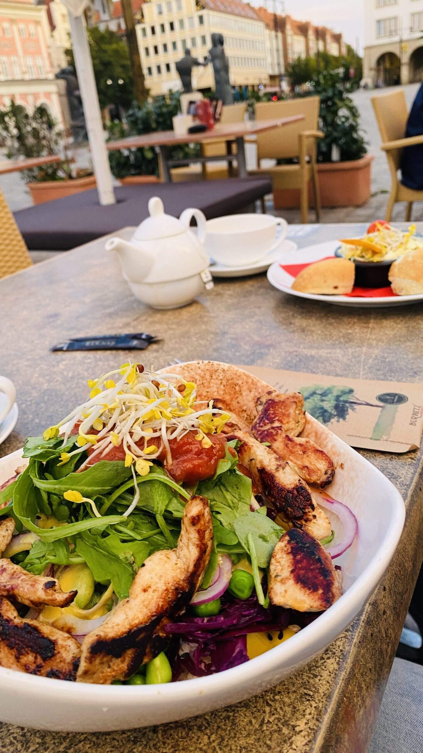 Bild ohne Beschreibung Bild ohne Beschreibung