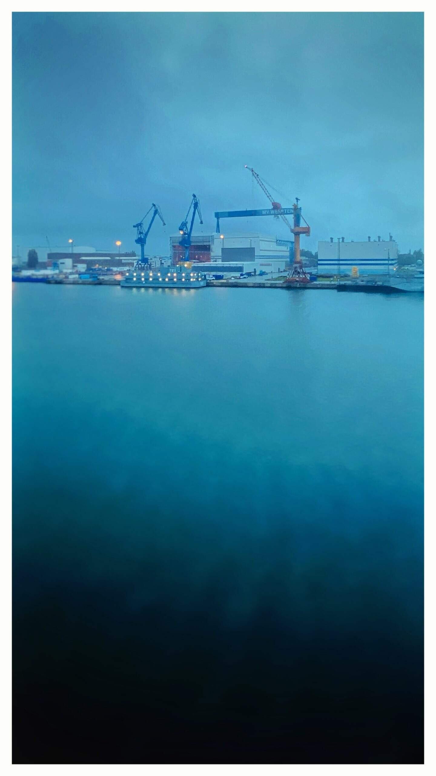 Bild ohne Beschreibung Bild ohne Beschreibung