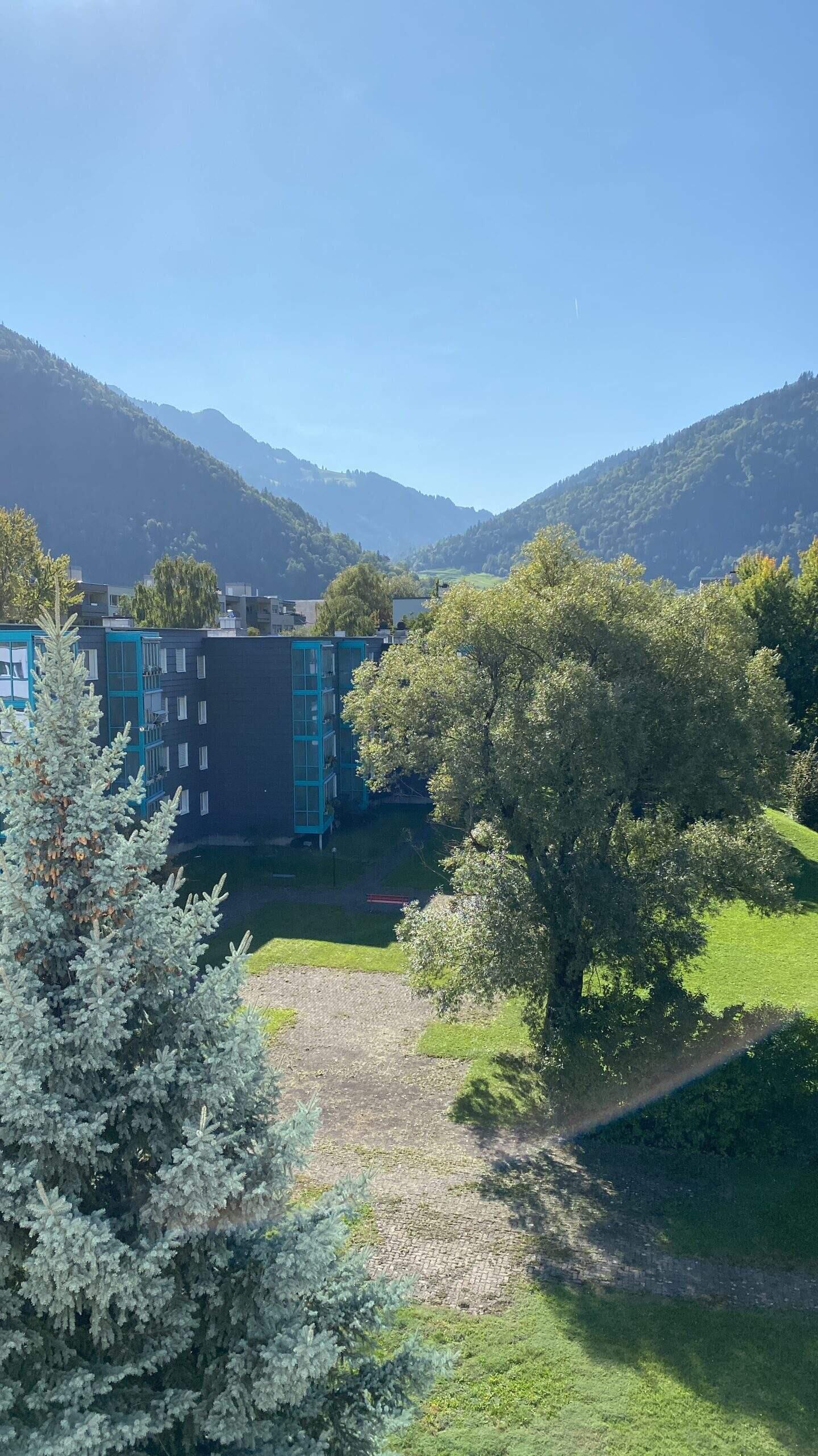 Bild ohne Beschreibung Bild ohne Beschreibung