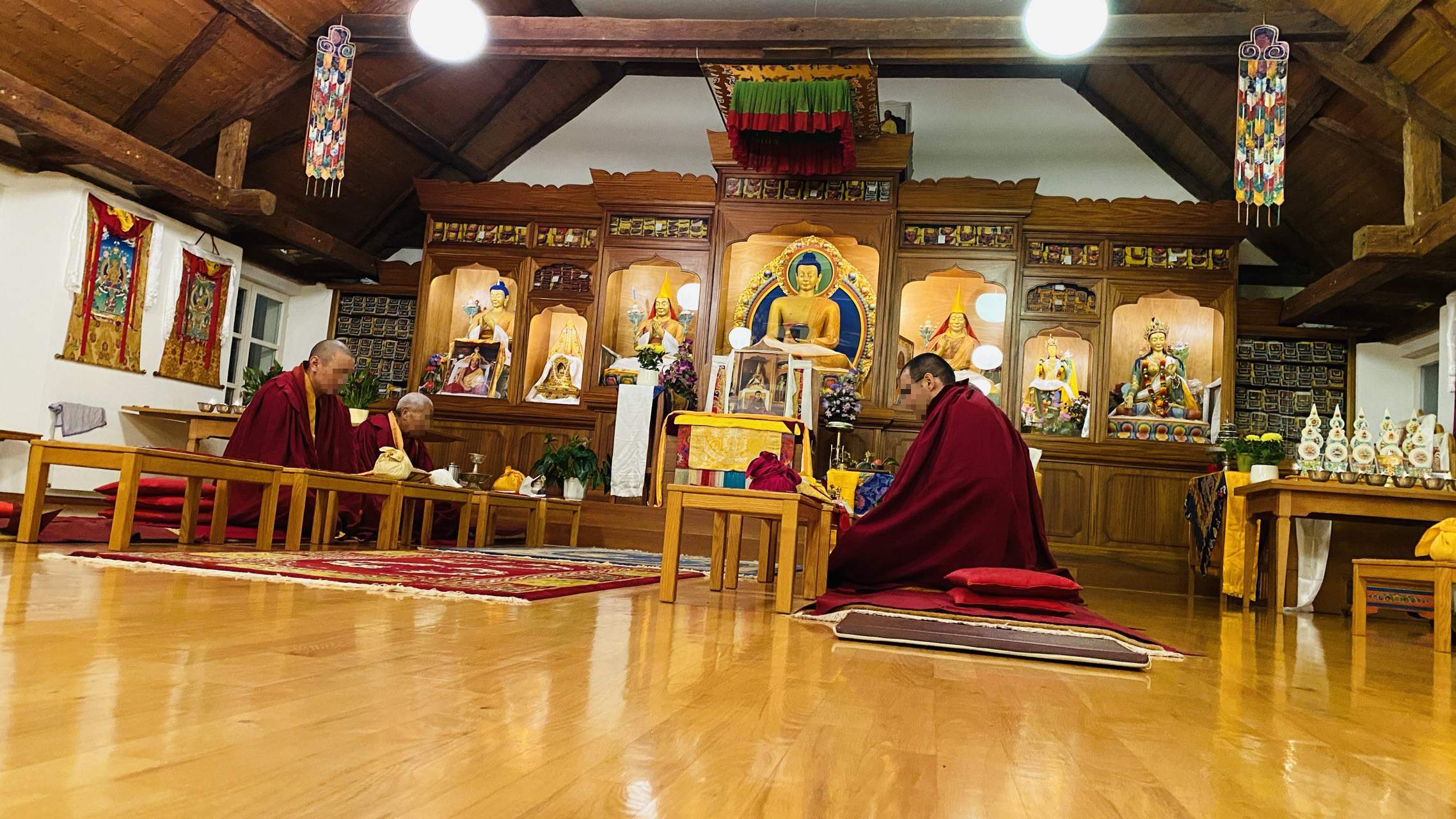 Bild ohne Beschreibung Bild ohne Beschreibung