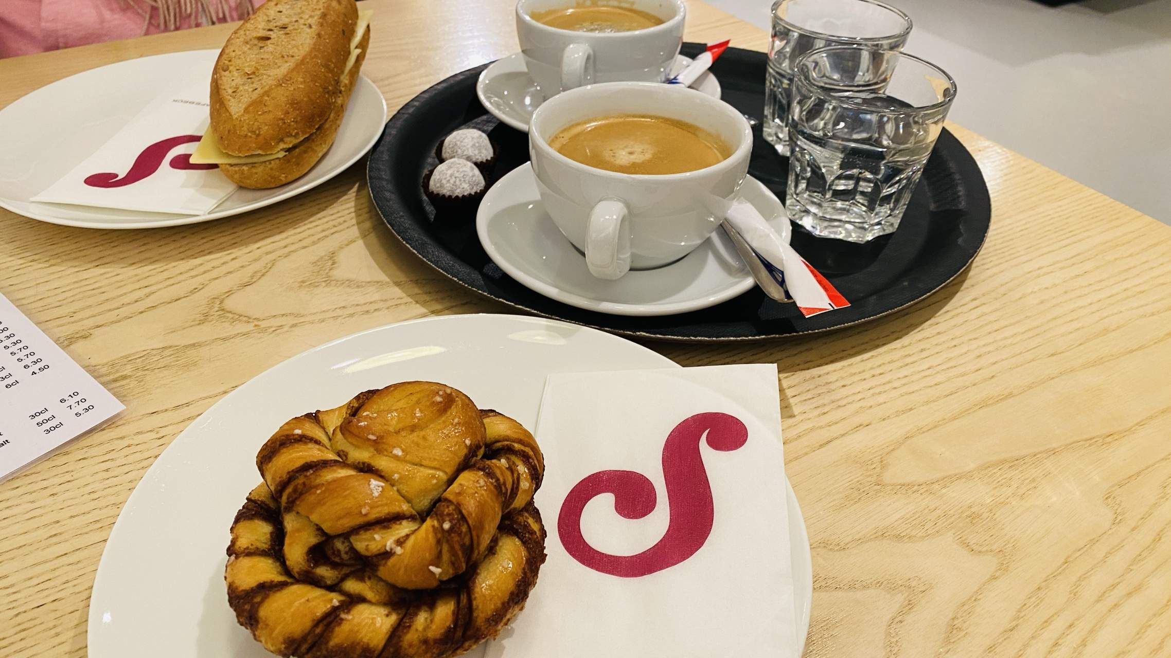 Bild ohne Beschreibung Bild ohne Beschreibung