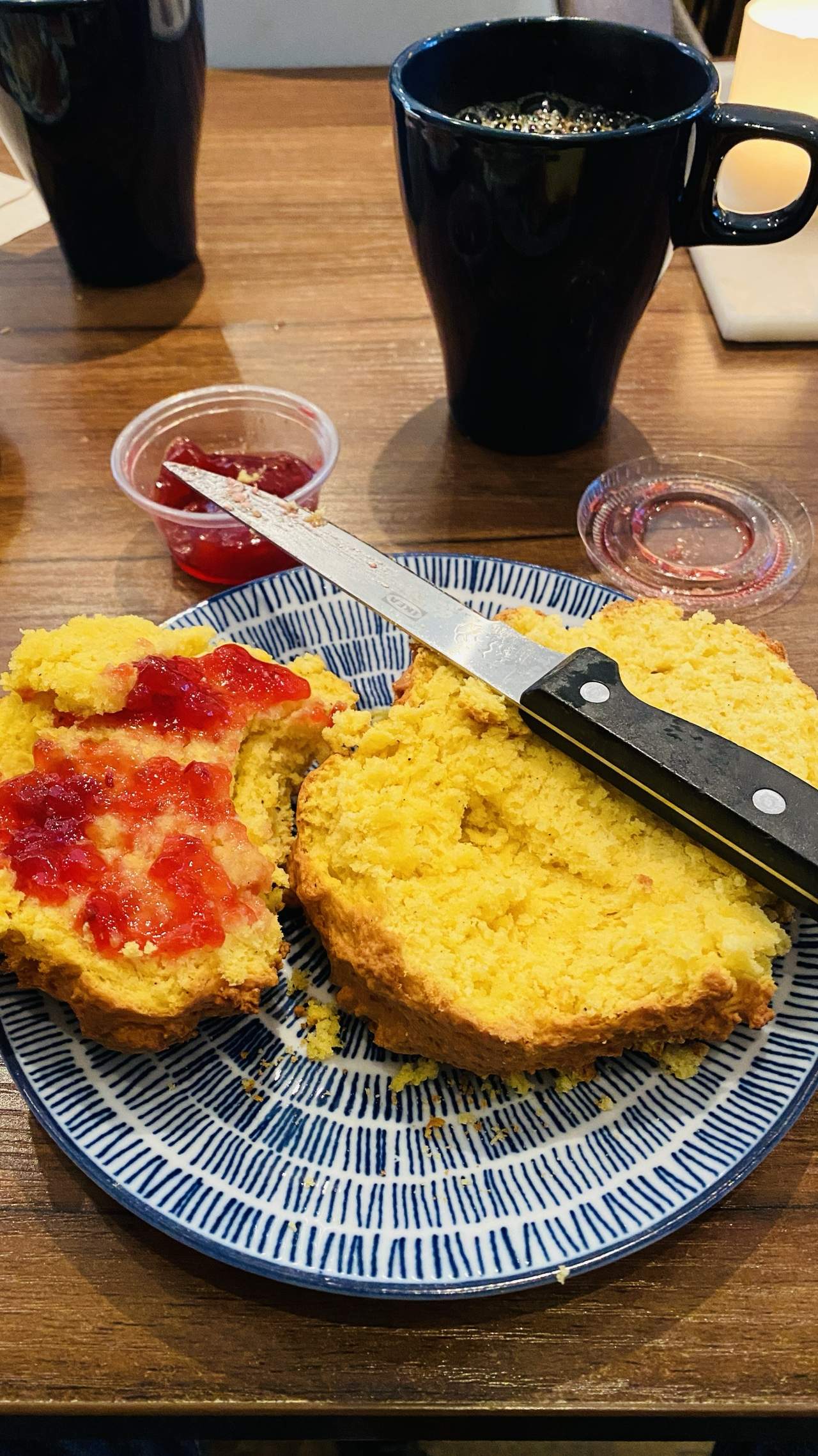 Bild ohne Beschreibung Bild ohne Beschreibung