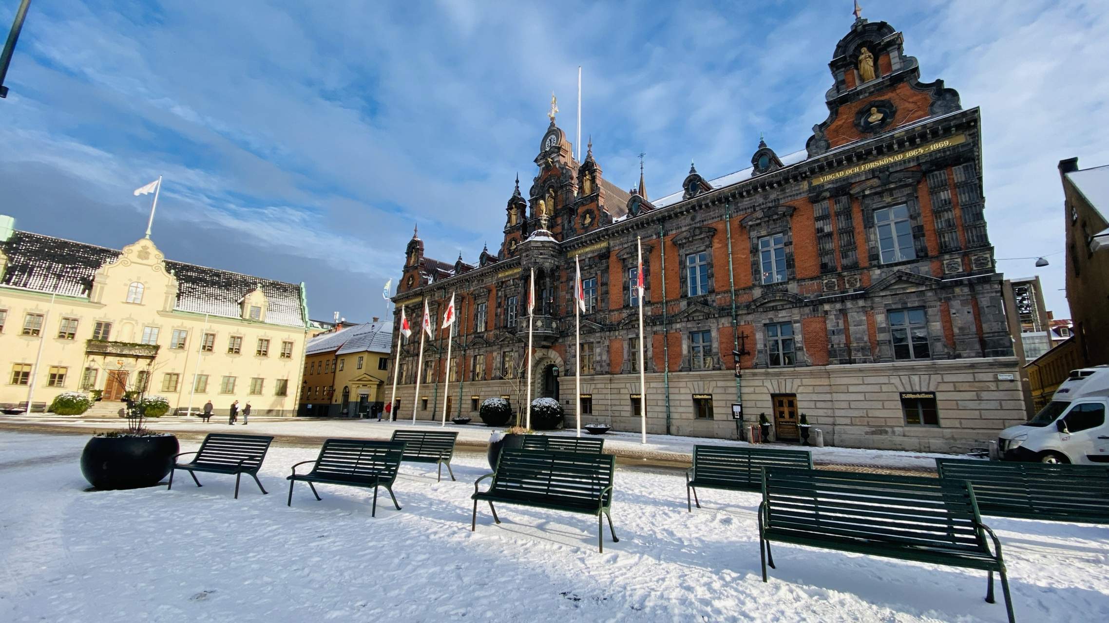 Bild ohne Beschreibung Bild ohne Beschreibung