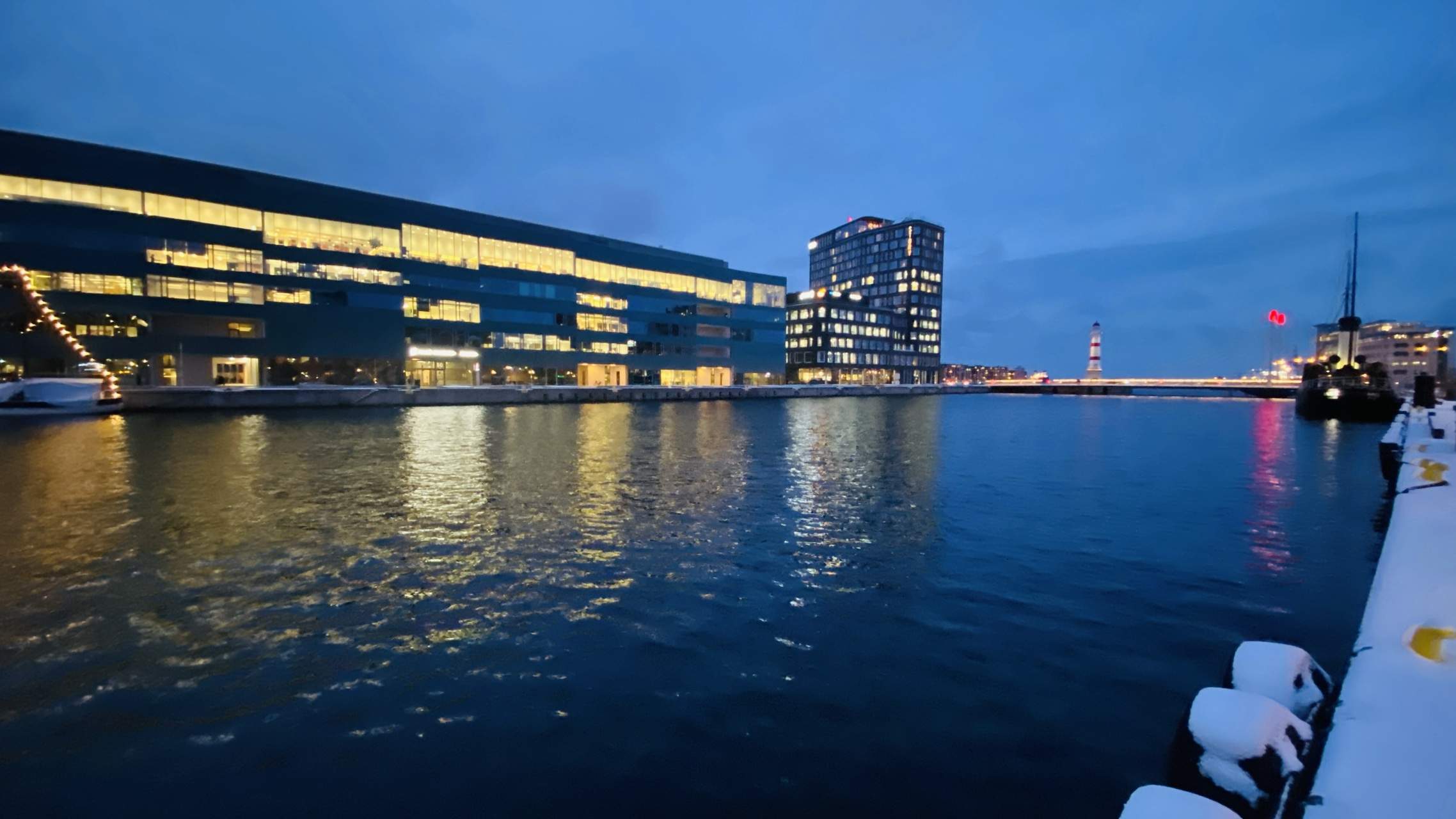 Bild ohne Beschreibung Bild ohne Beschreibung