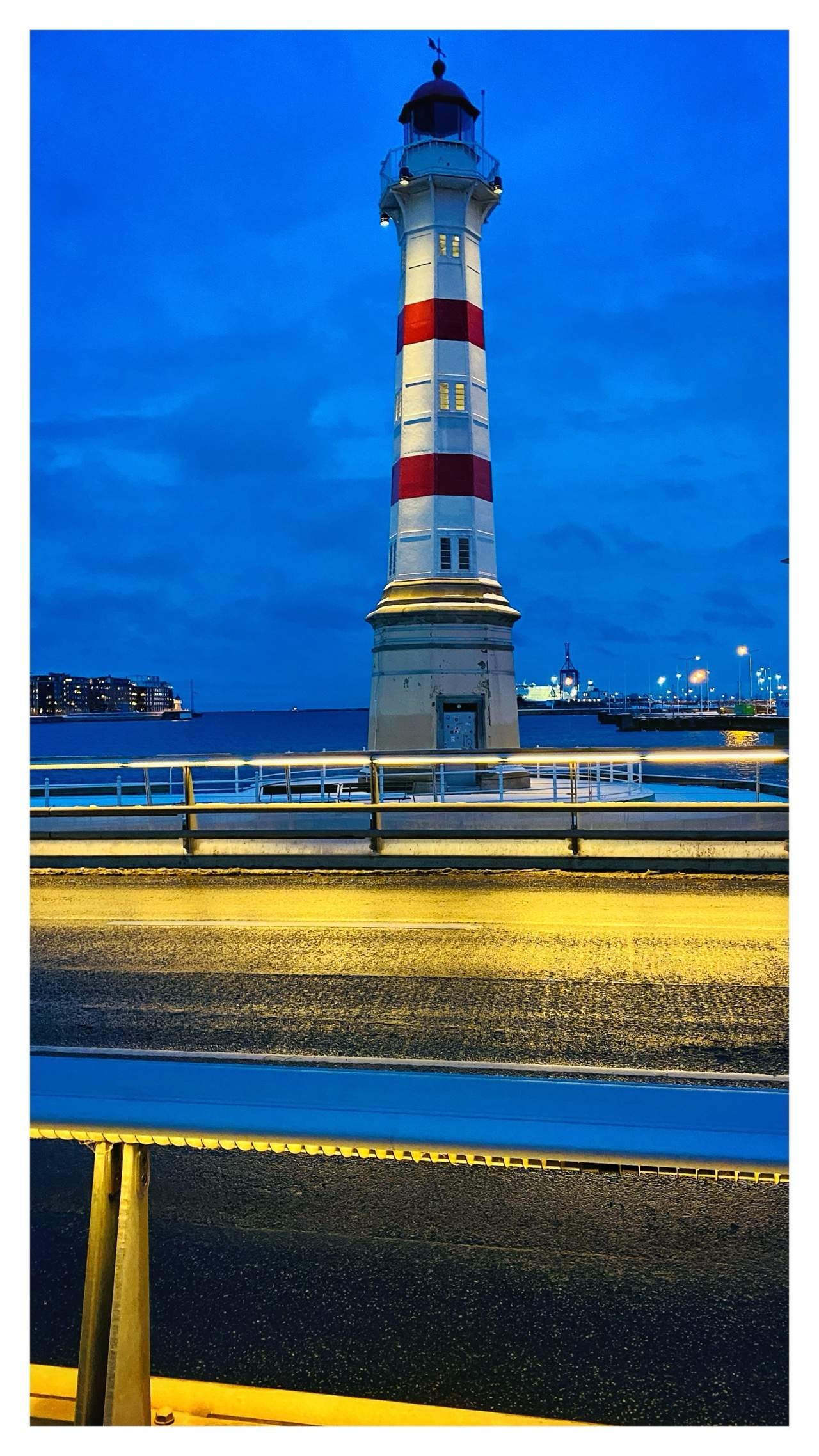 Bild ohne Beschreibung Bild ohne Beschreibung