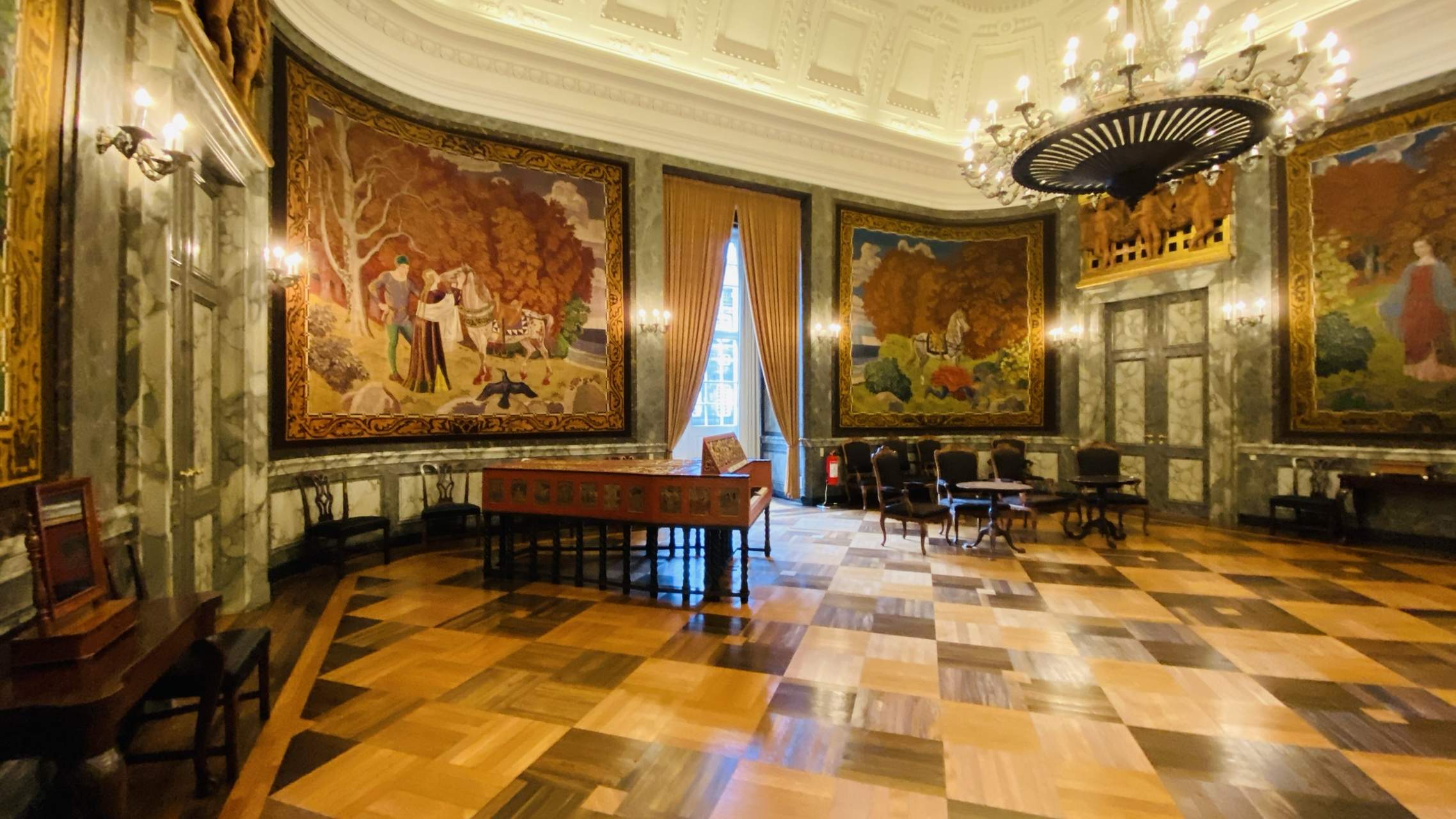 Bild ohne Beschreibung Bild ohne Beschreibung