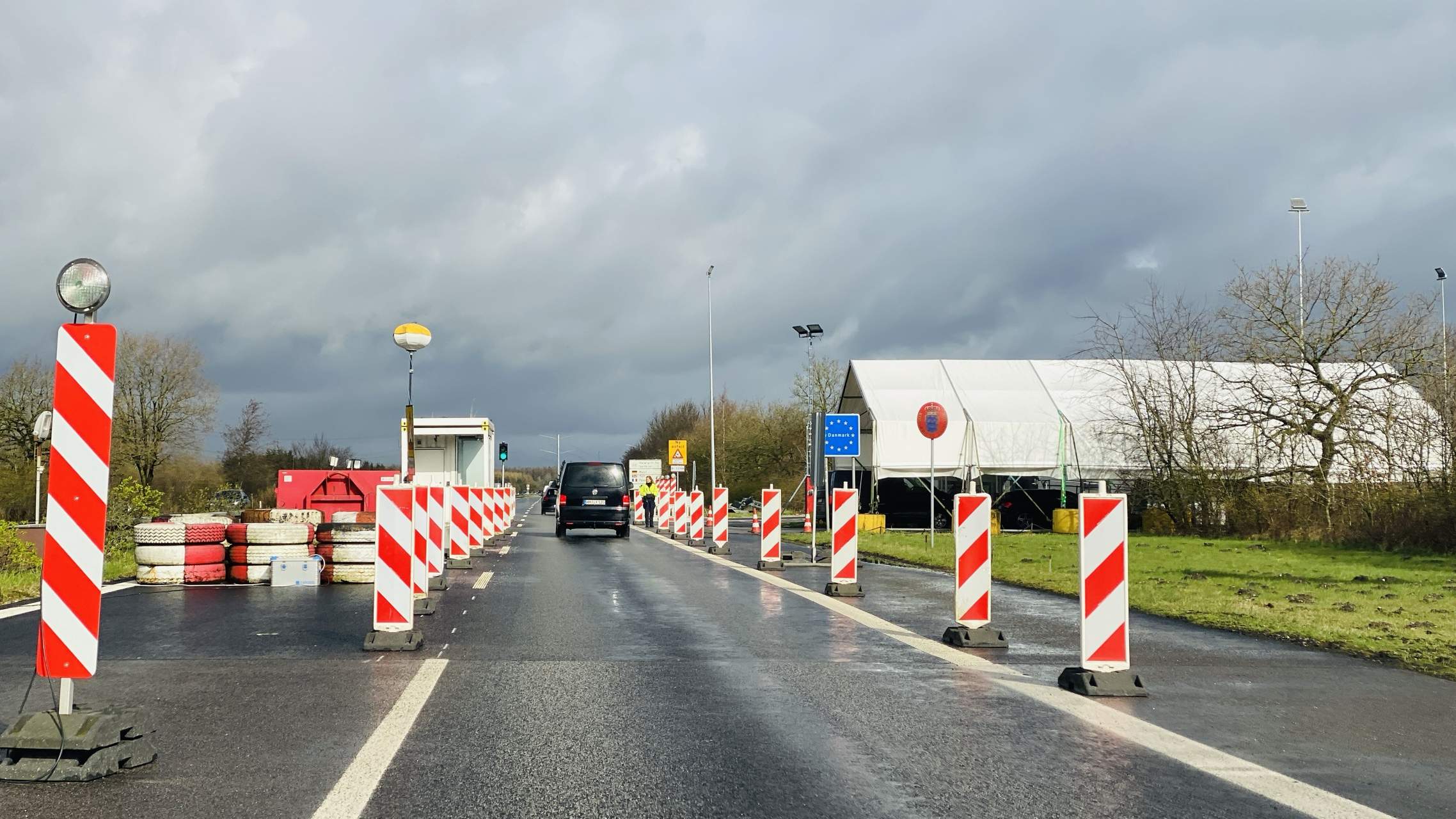 Bild ohne Beschreibung Bild ohne Beschreibung