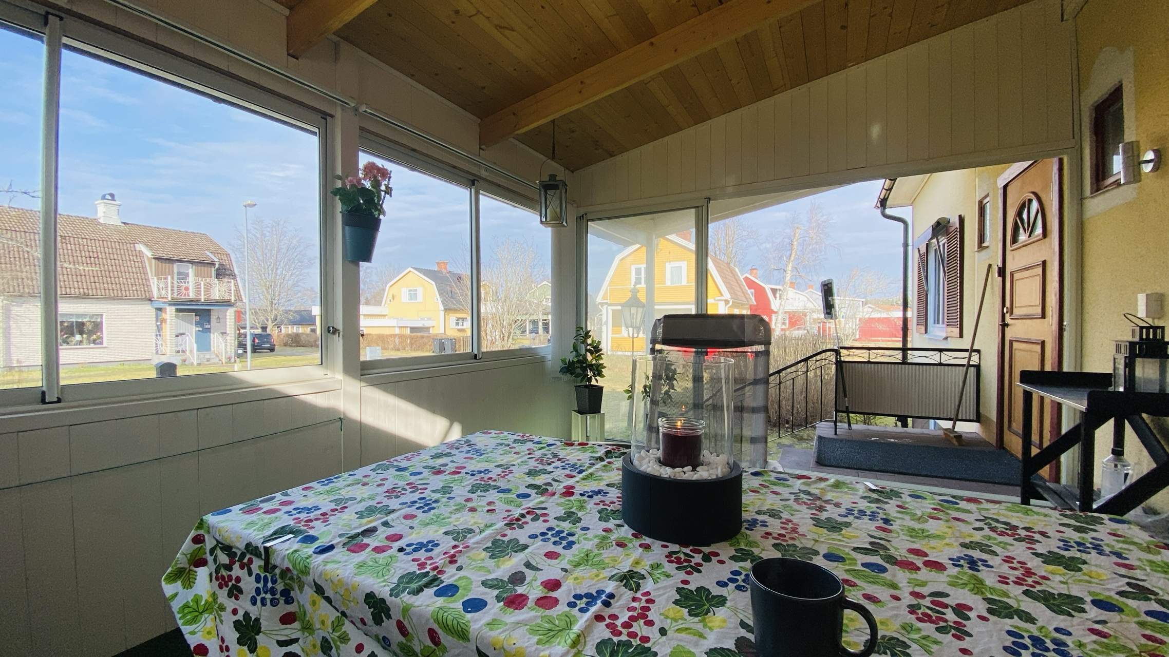 Bild ohne Beschreibung Bild ohne Beschreibung