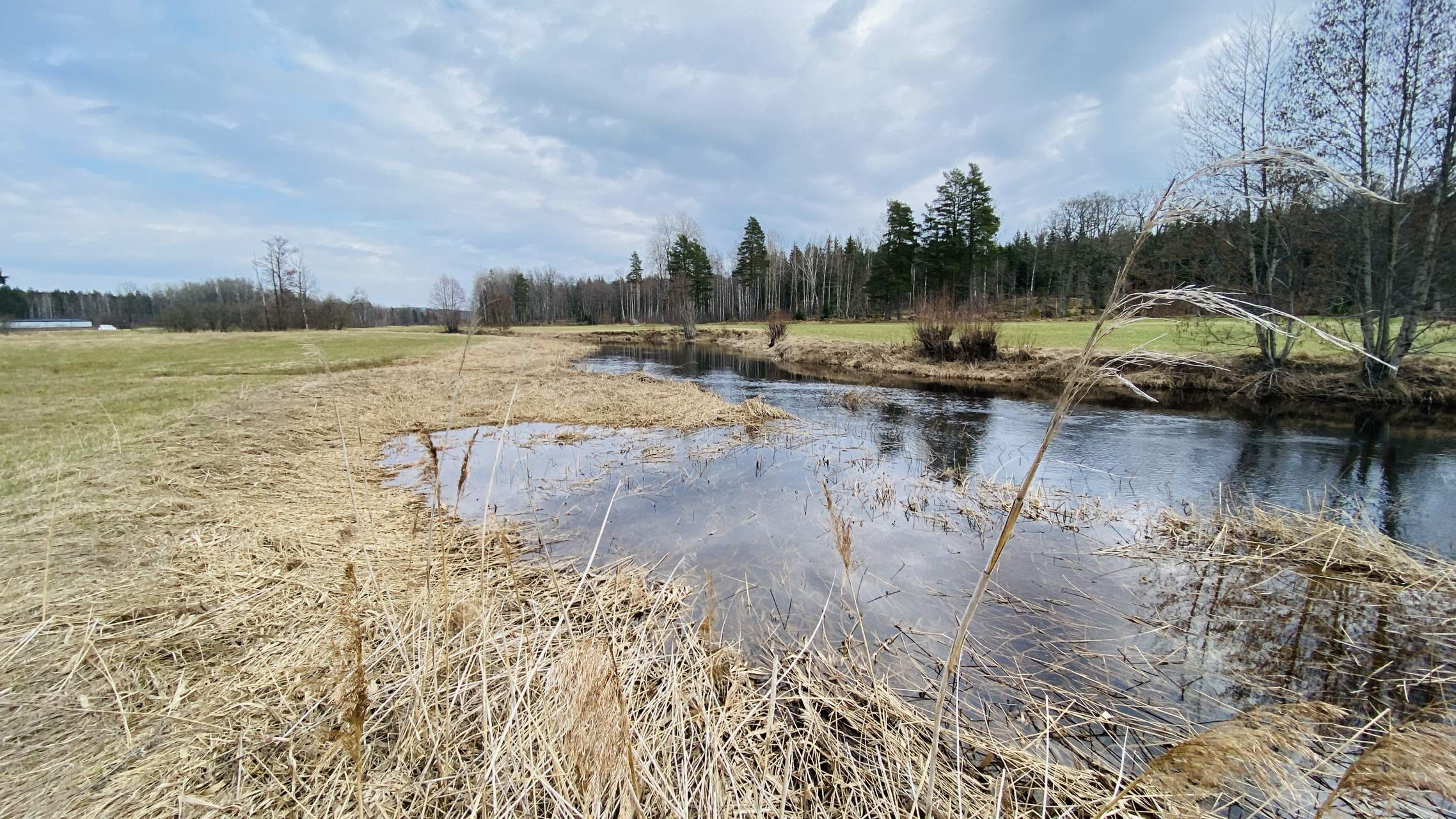 Bild ohne Beschreibung Bild ohne Beschreibung