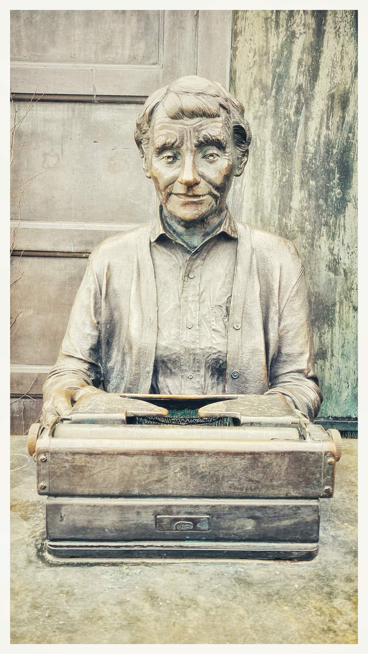 Bild ohne Beschreibung Bild ohne Beschreibung